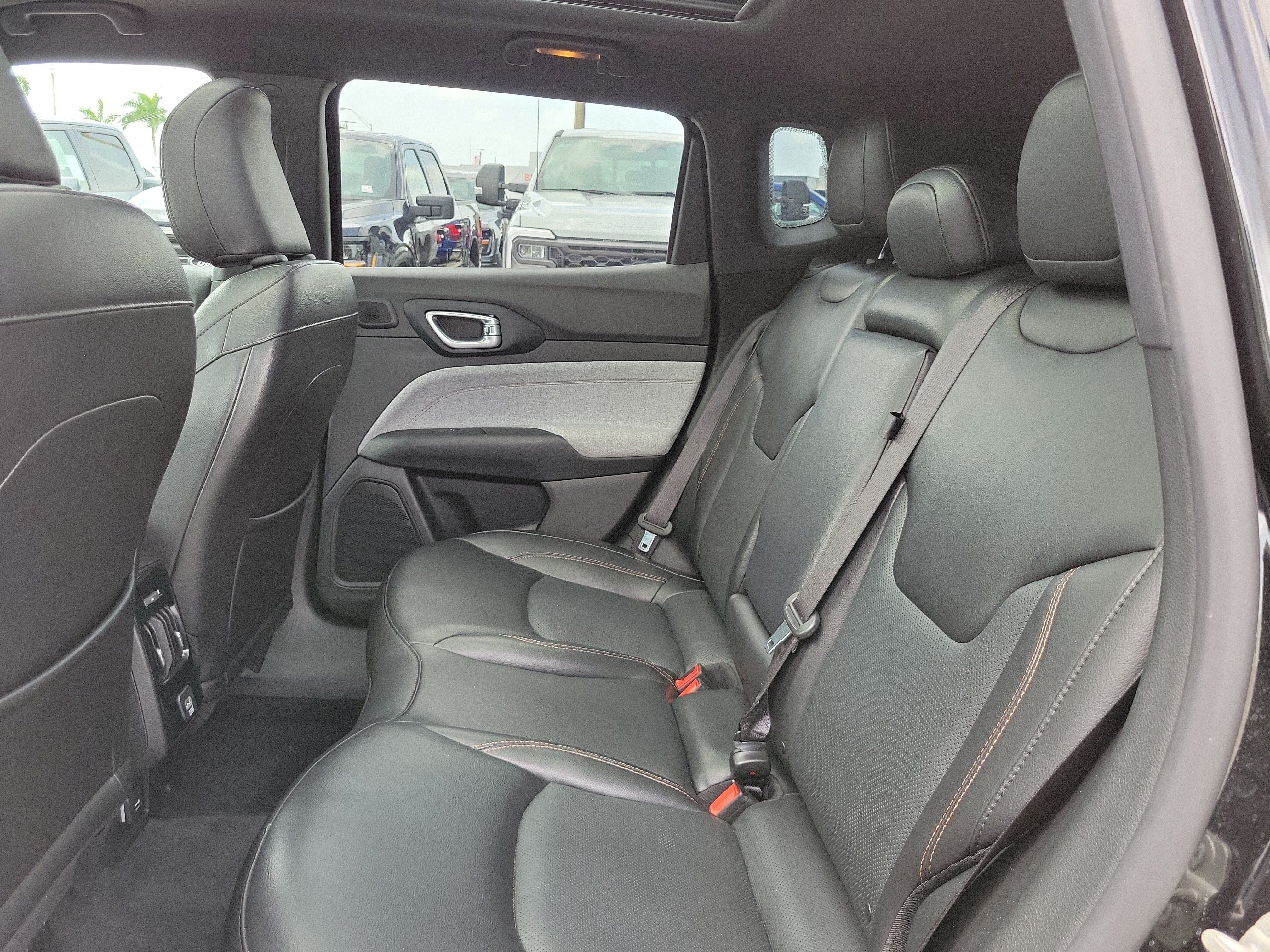 2023 Jeep Compass Latitude Lux 4WD
