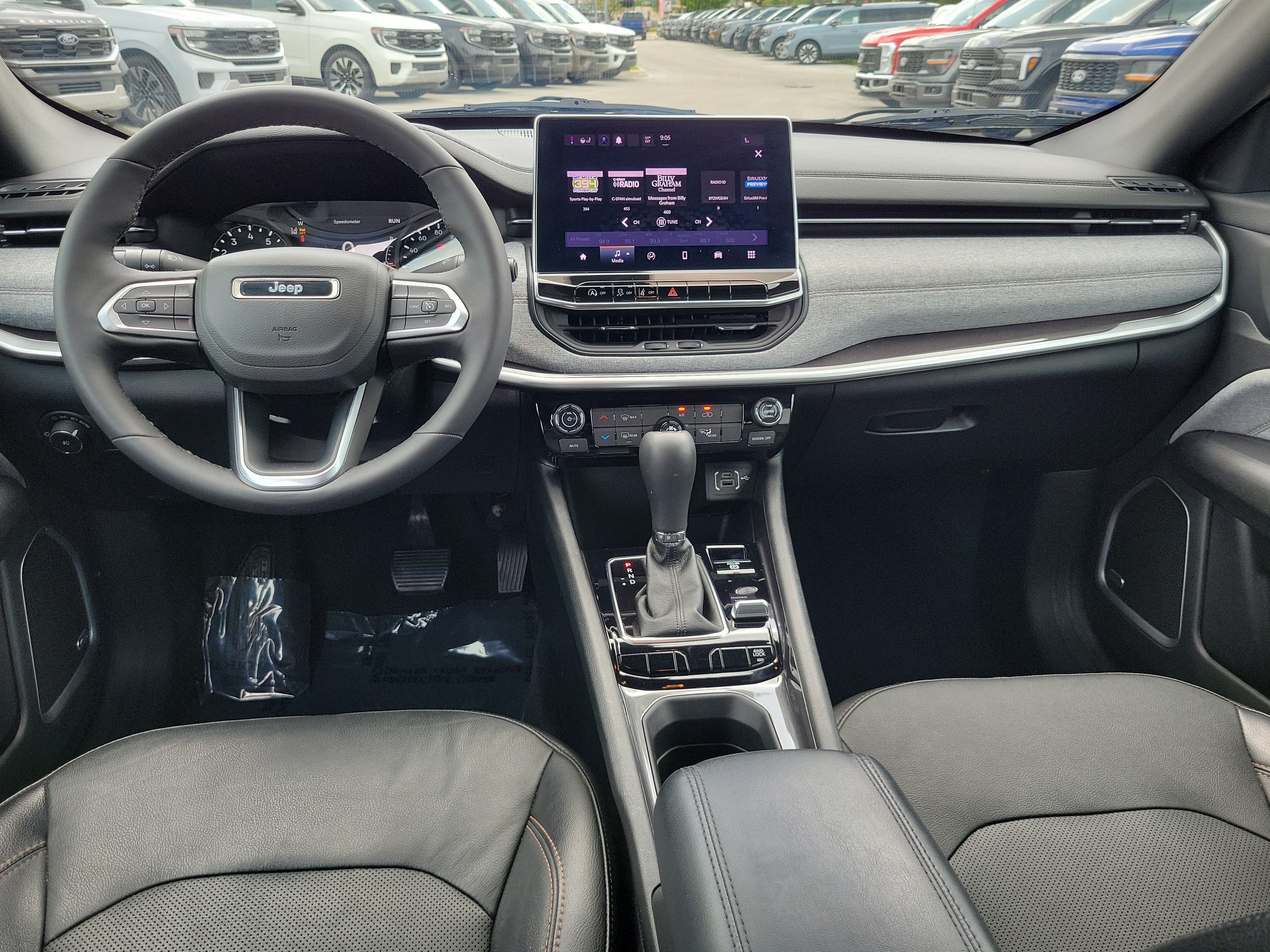 2023 Jeep Compass Latitude Lux 4WD