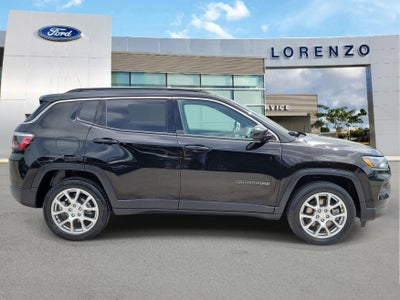 2023 Jeep Compass Latitude Lux 4WD