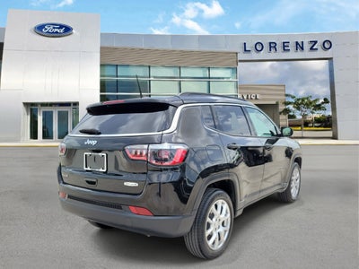 2023 Jeep Compass Latitude Lux 4WD
