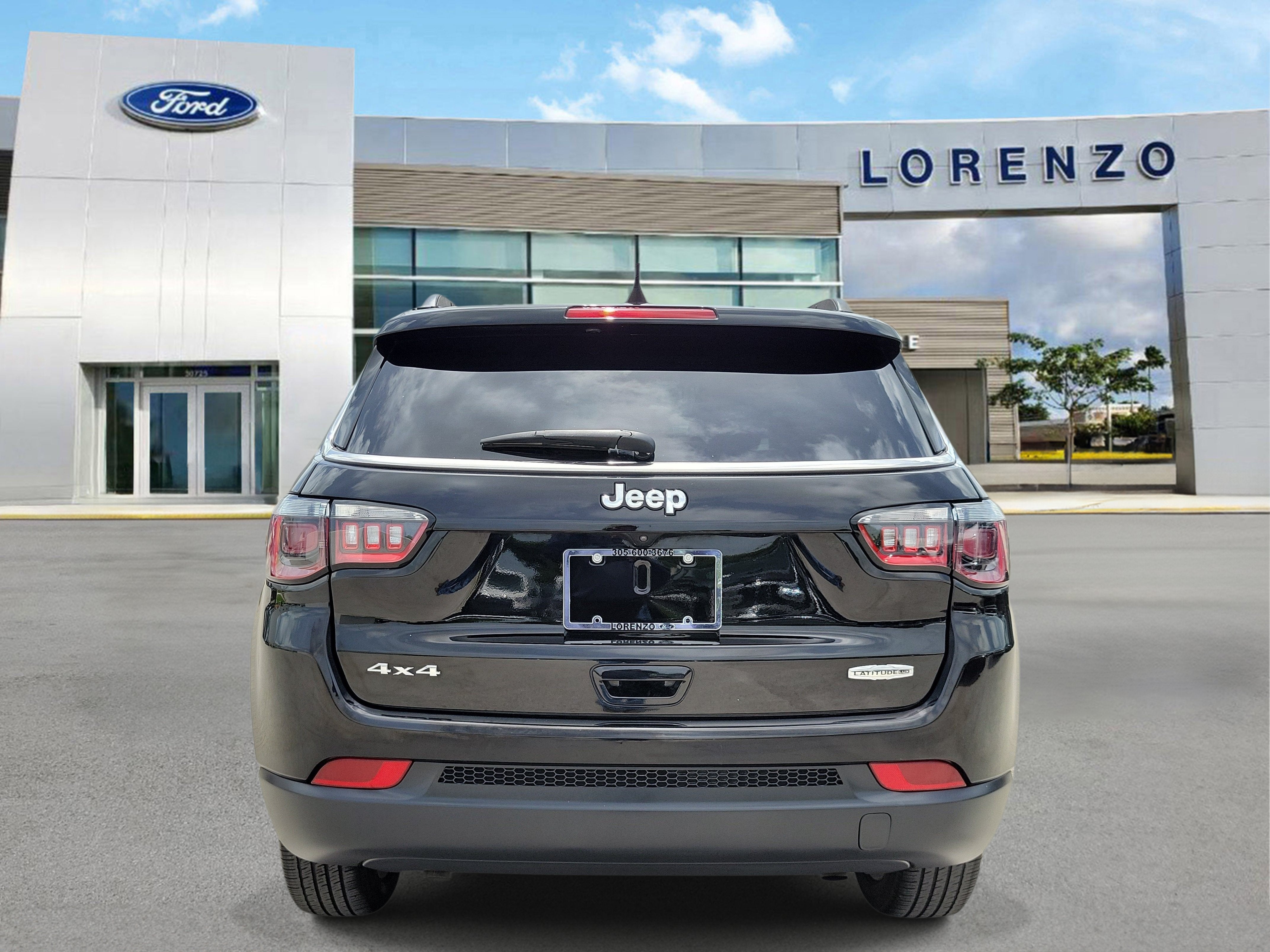 2023 Jeep Compass Latitude Lux 4WD