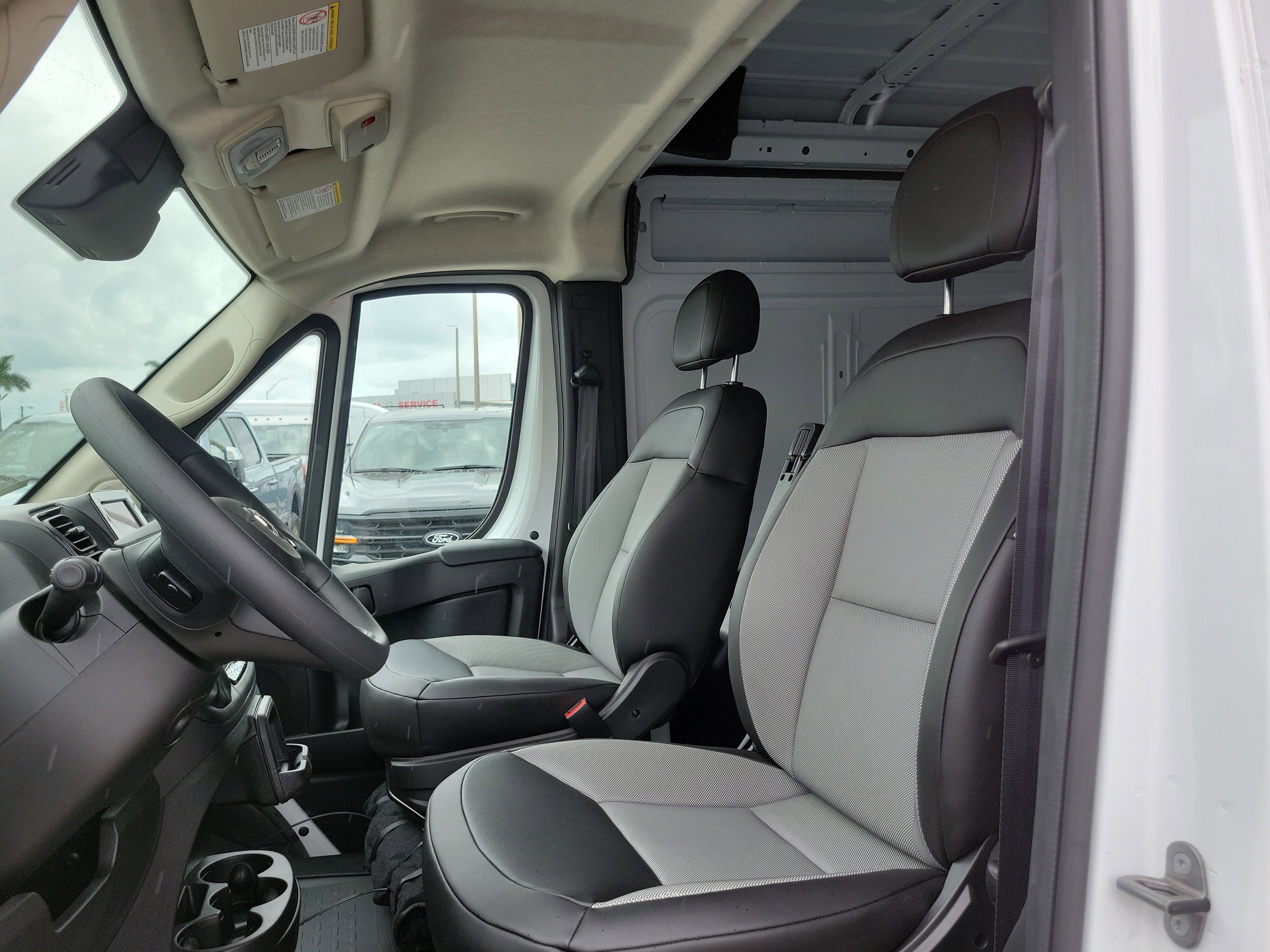 2026 RAM ProMaster Cargo Van Tradesman