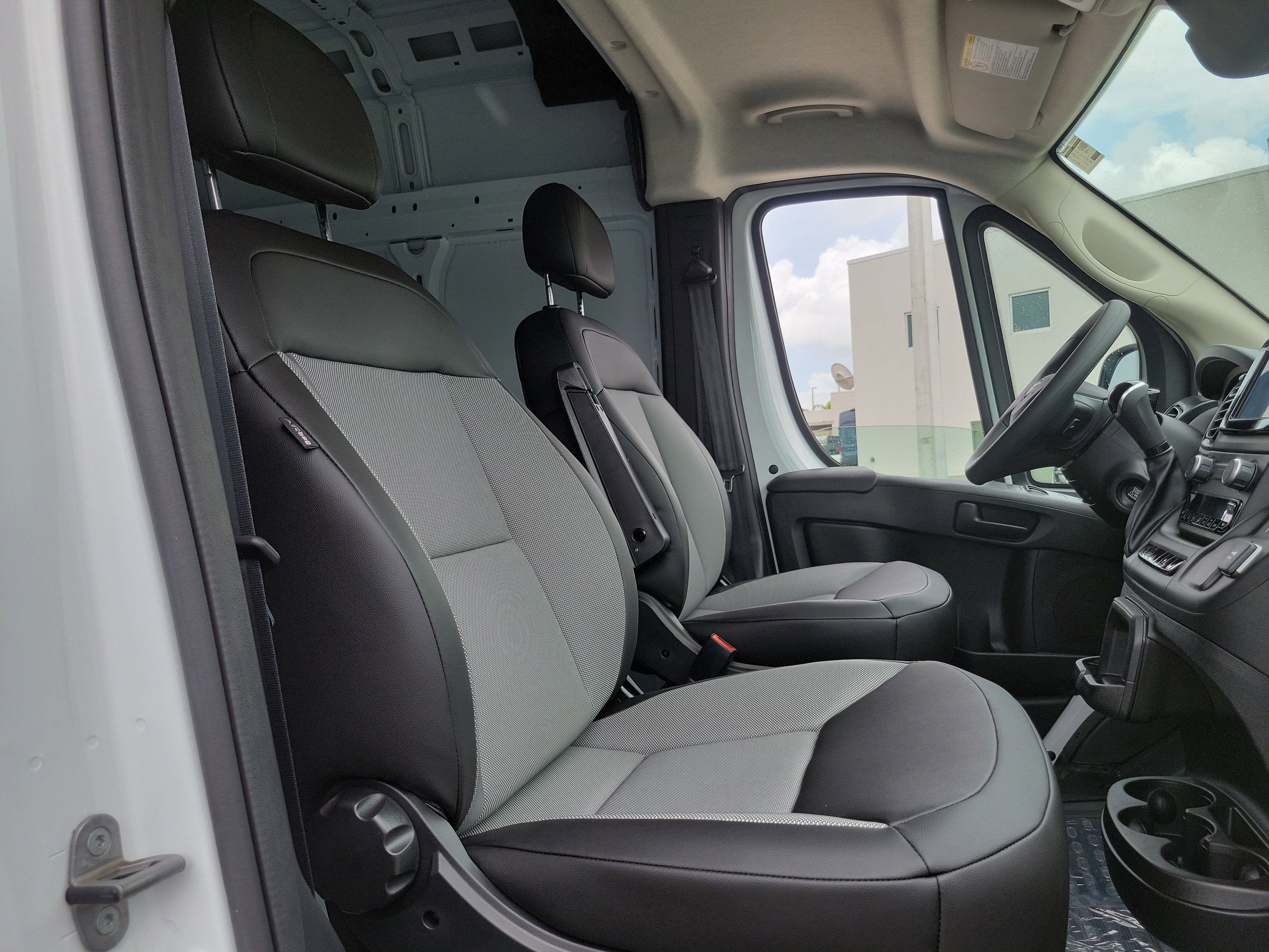 2026 RAM ProMaster Cargo Van Tradesman