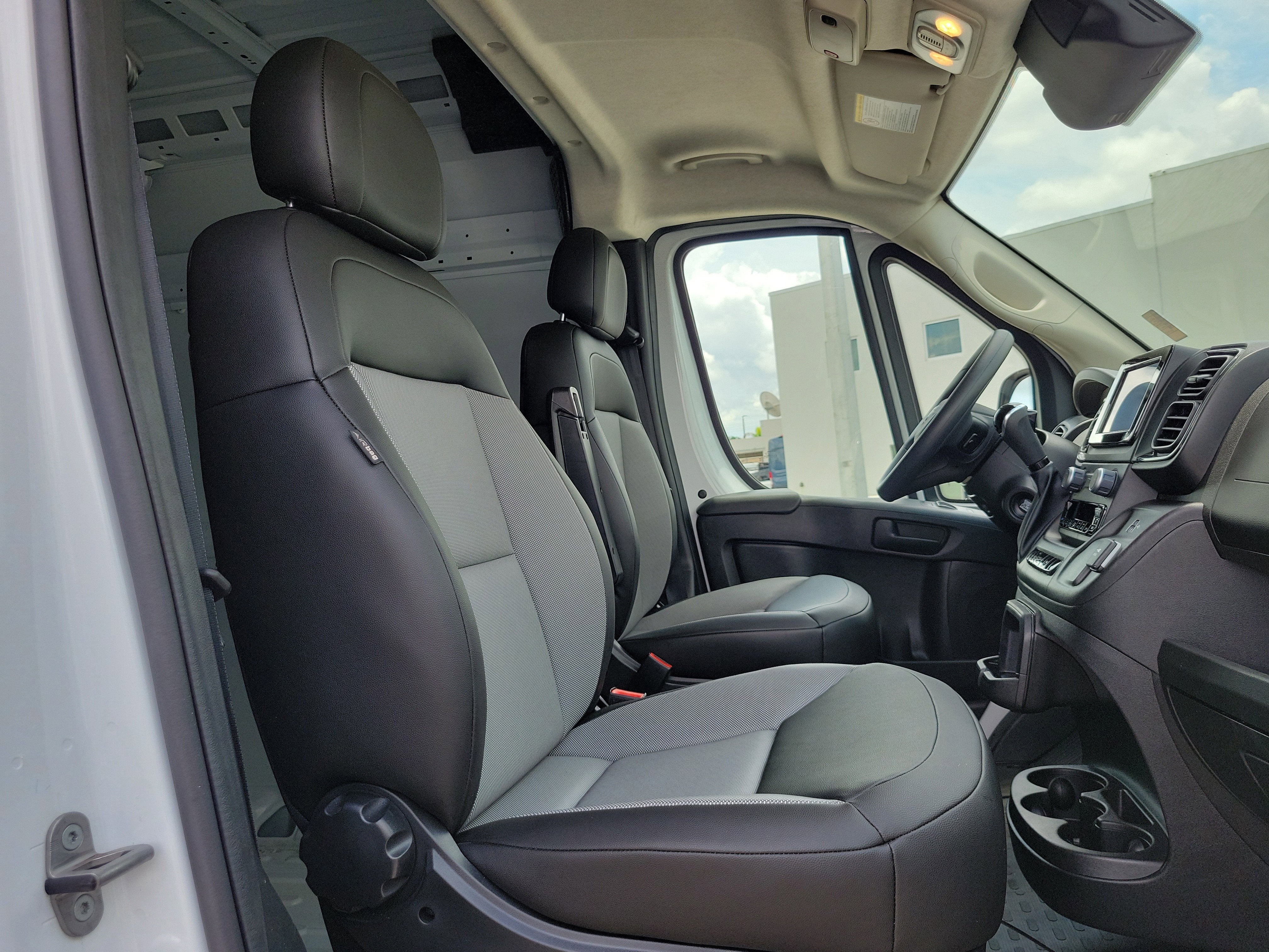 2026 RAM ProMaster Cargo Van Tradesman
