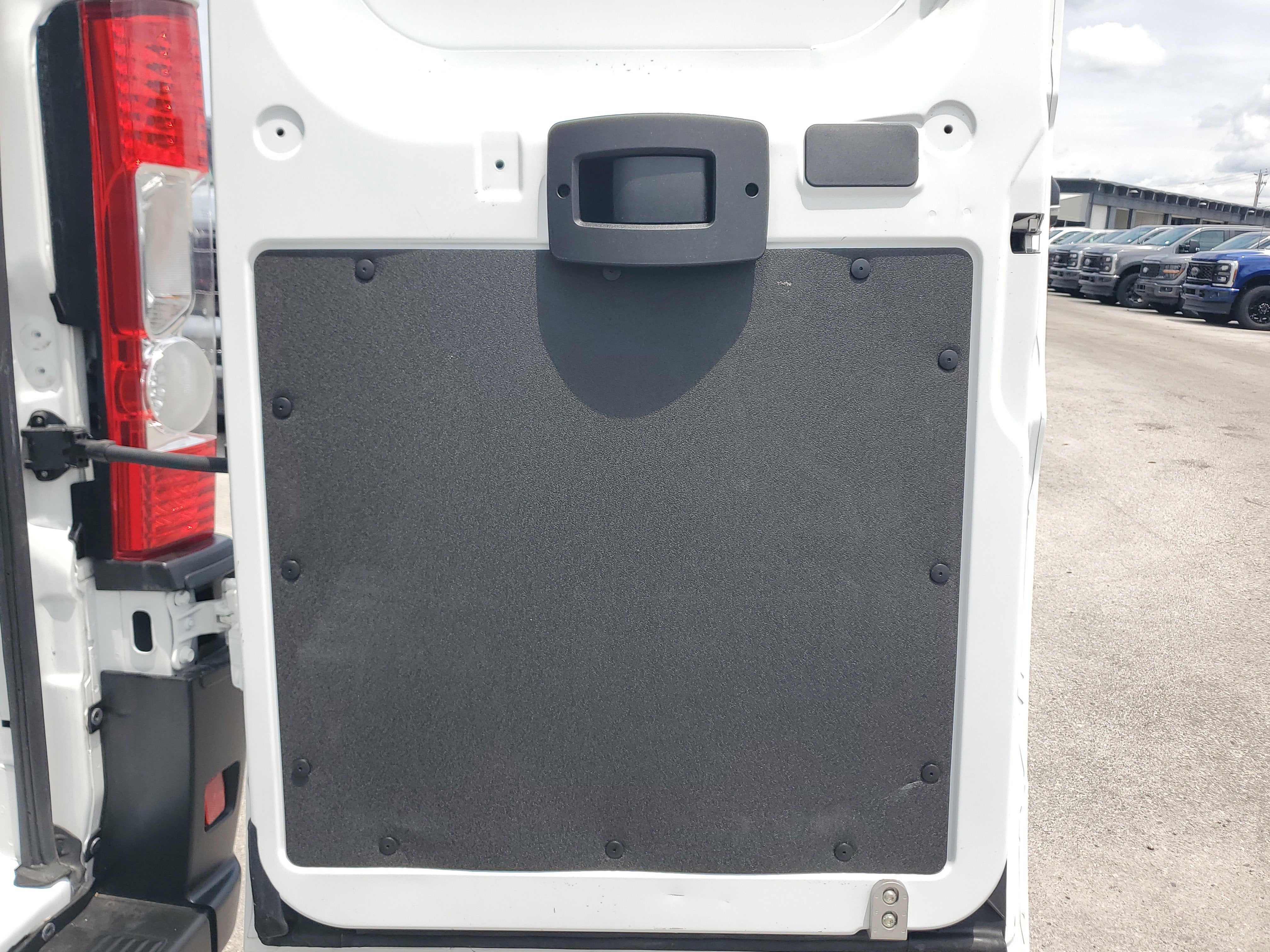 2026 RAM ProMaster Cargo Van Tradesman