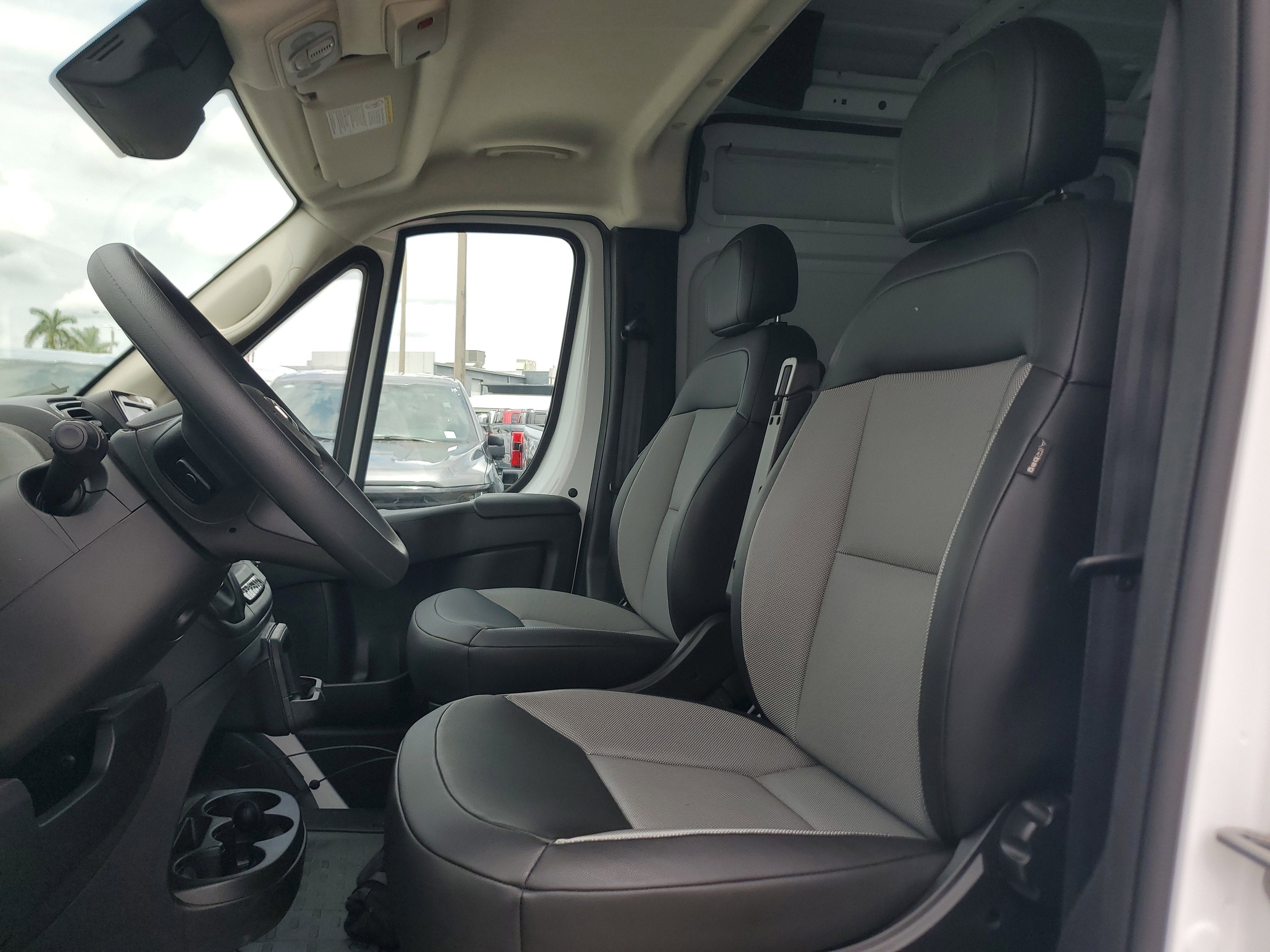 2026 RAM ProMaster Cargo Van Tradesman