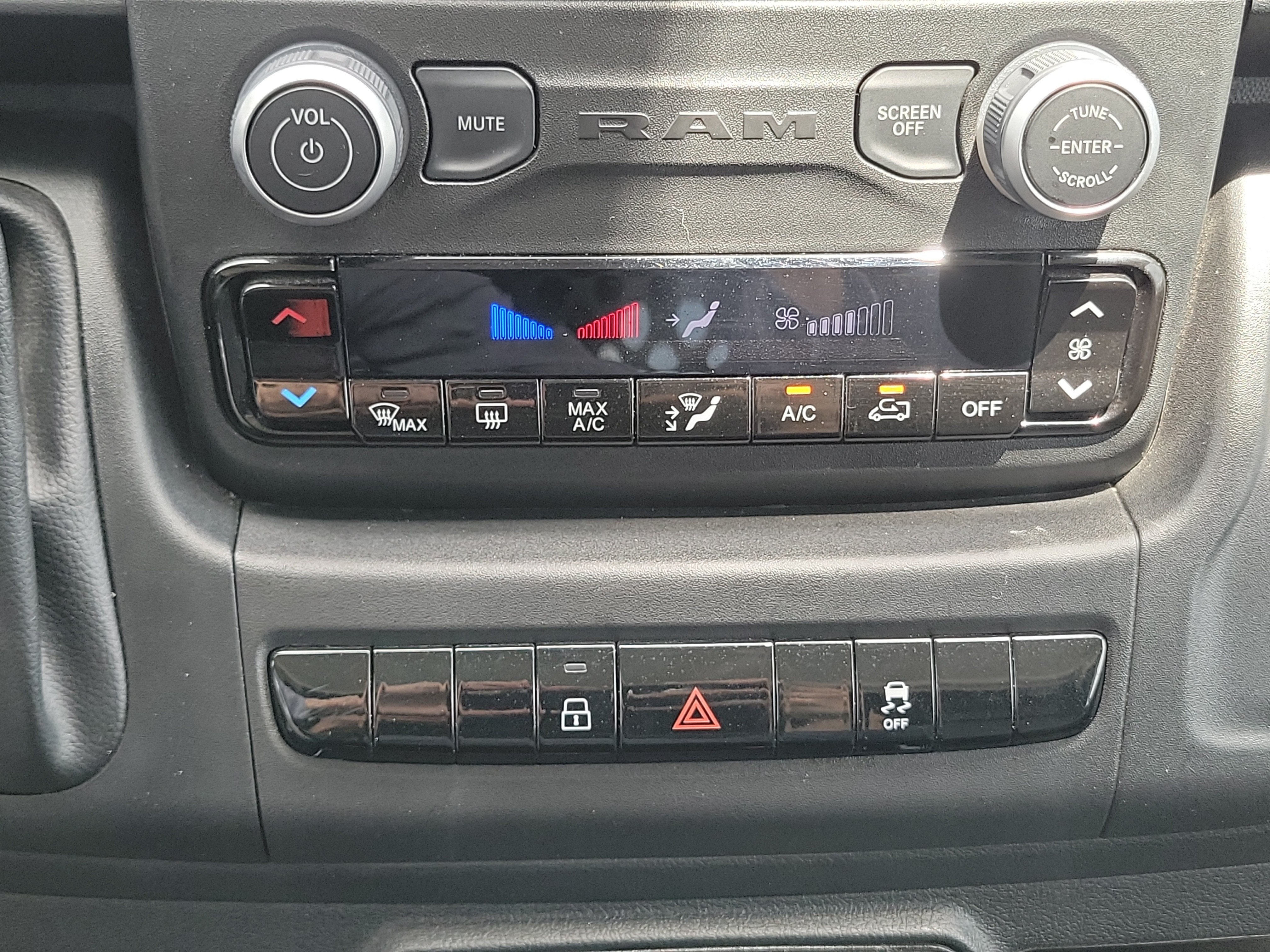 2025 RAM ProMaster Cargo Van Tradesman