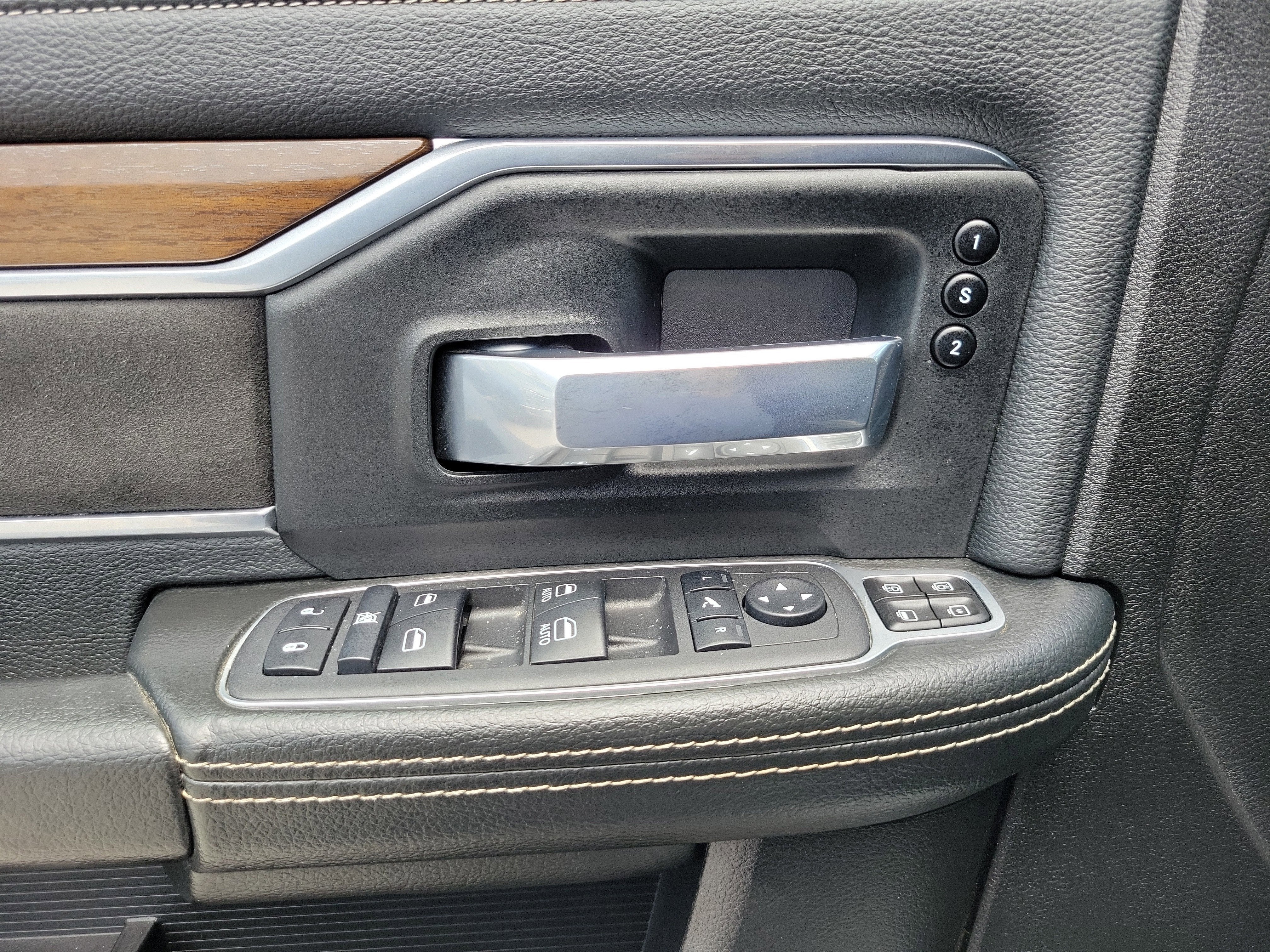 2024 RAM 2500 Laramie 4WD Diesel
