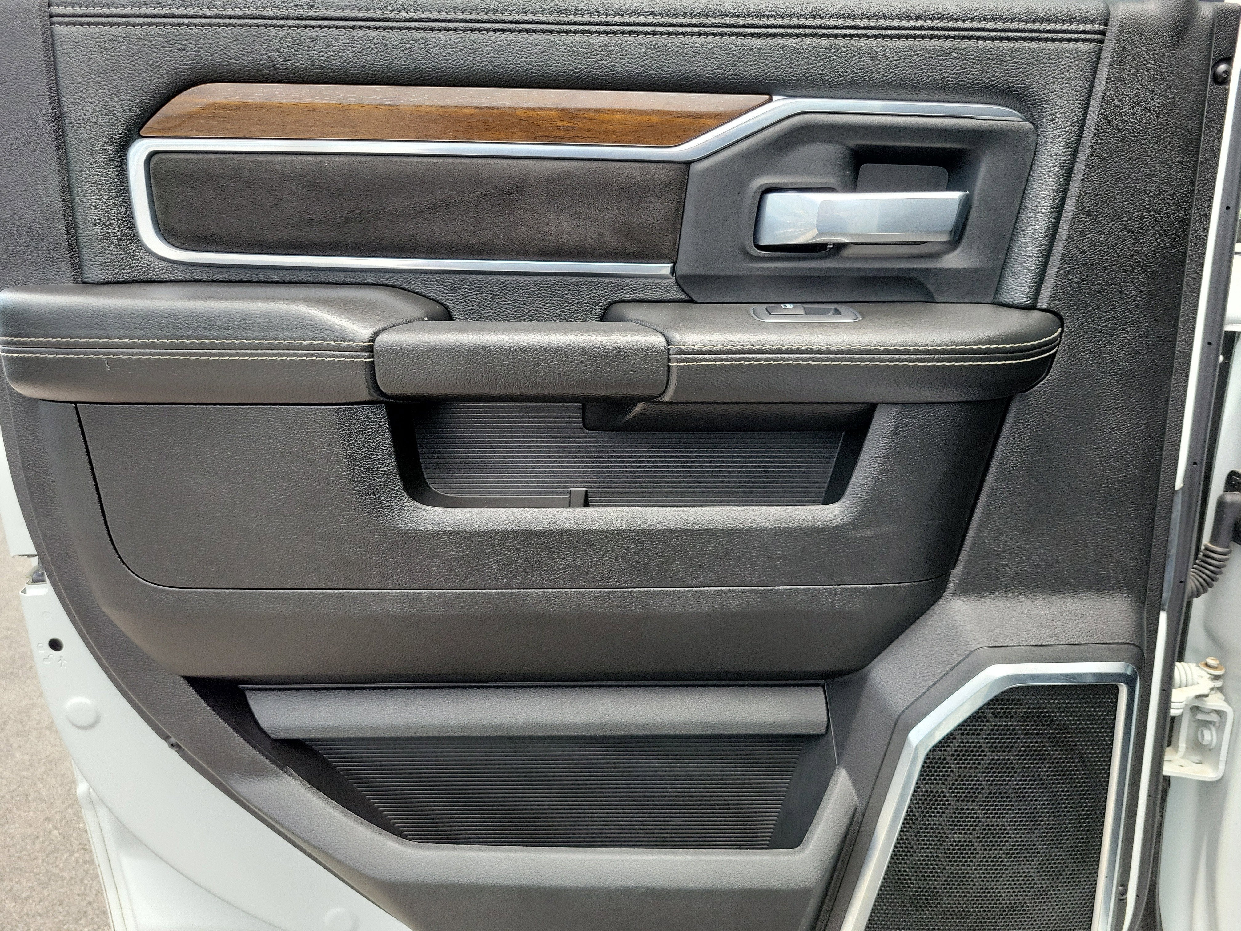 2024 RAM 2500 Laramie 4WD Diesel