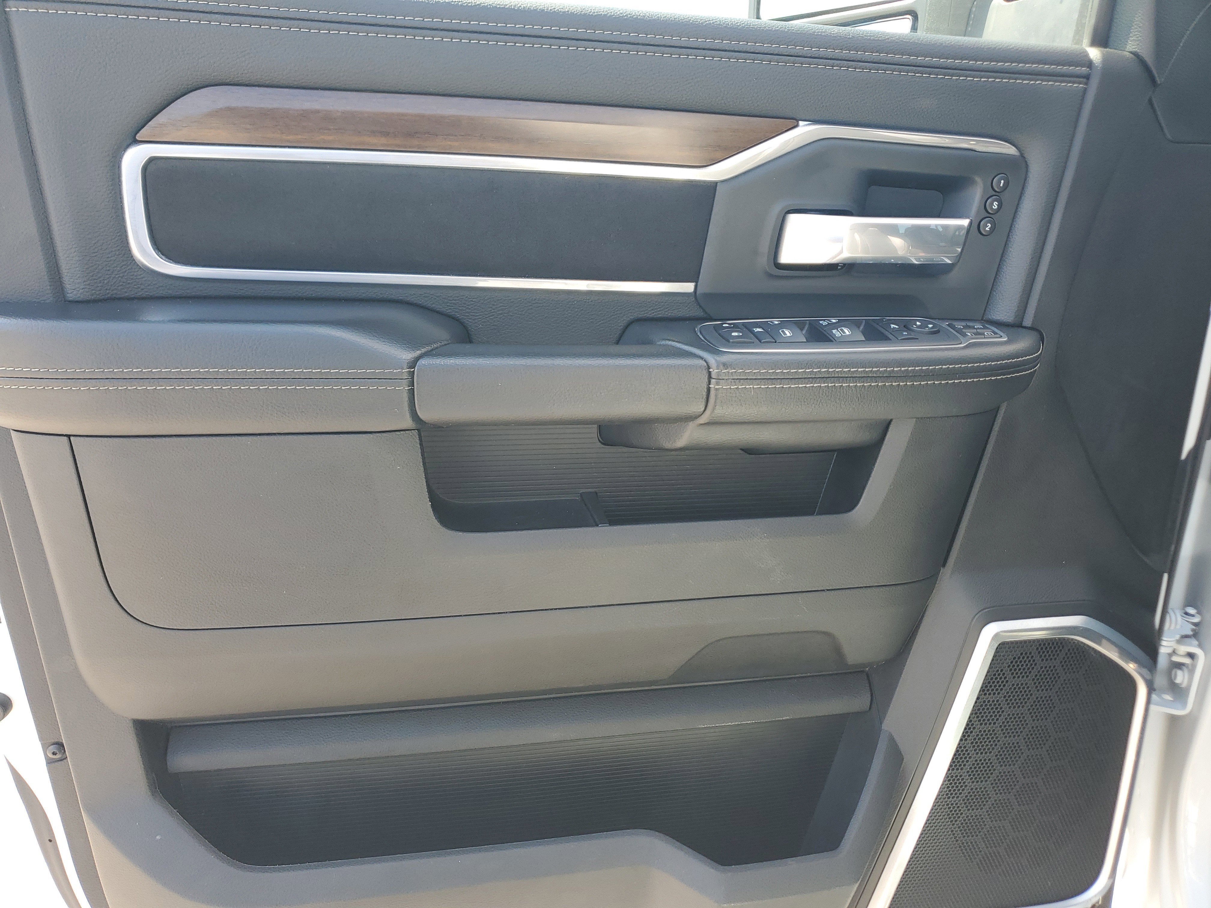 2024 RAM 2500 Laramie 4WD Diesel