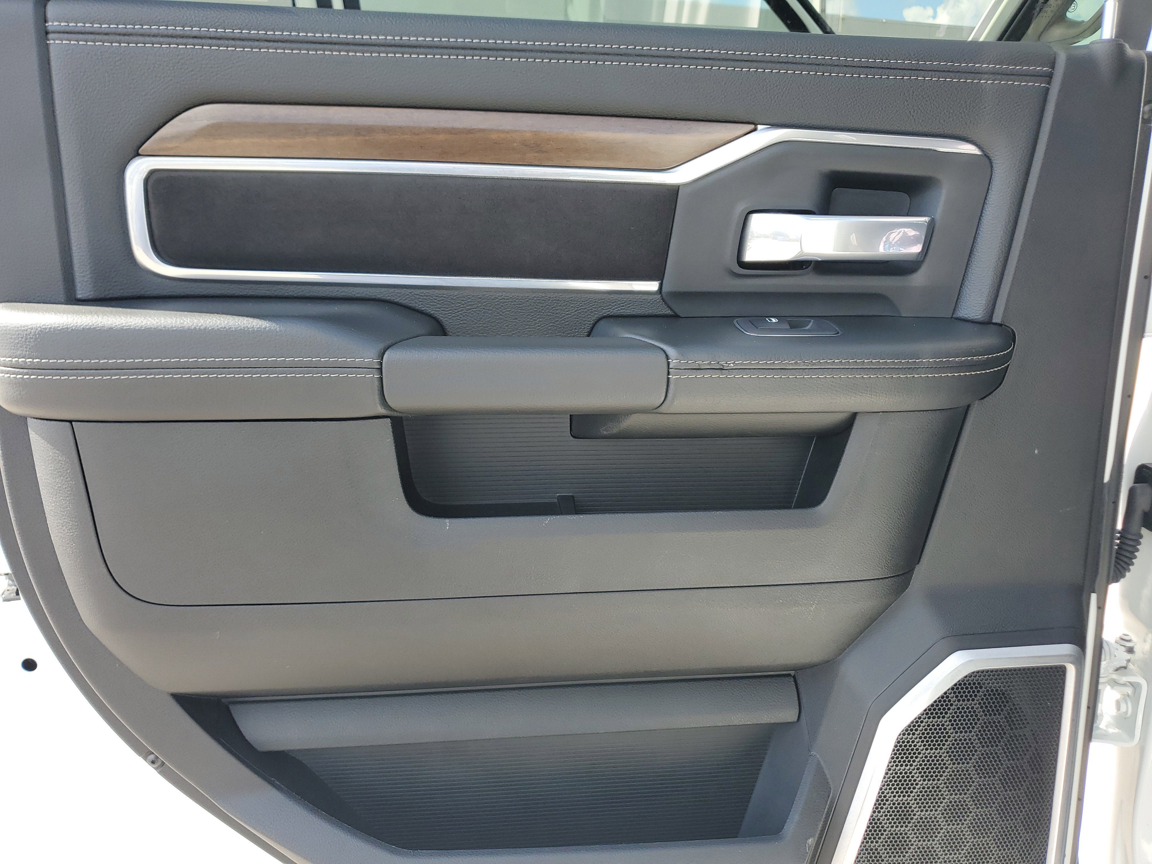 2024 RAM 2500 Laramie 4WD Diesel