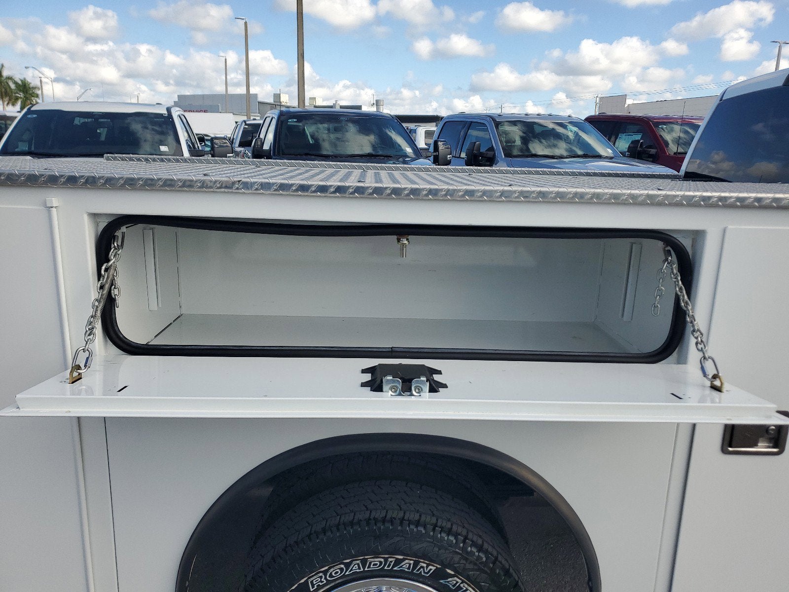 2024 RAM 3500 Chassis Cab SLT