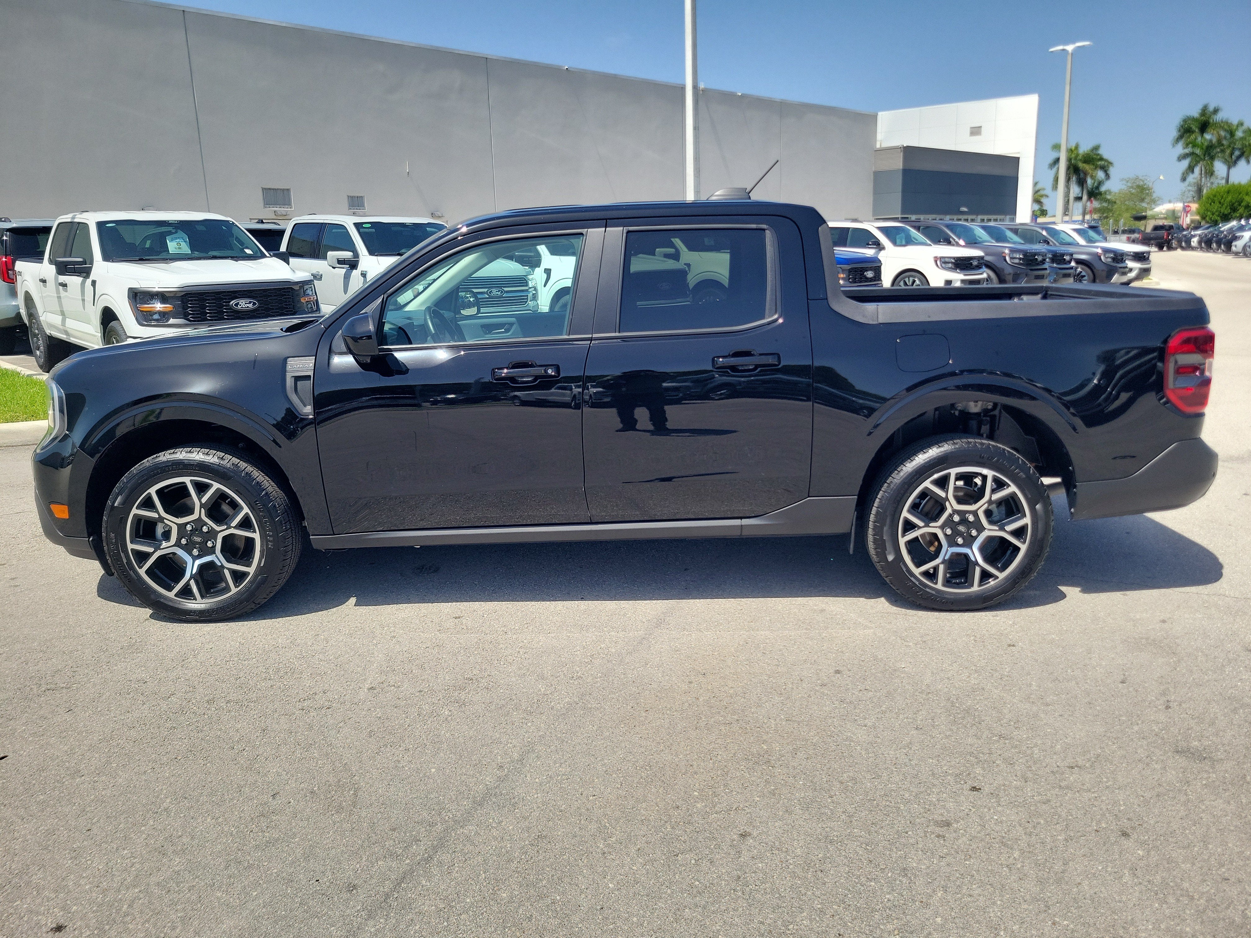 2025 Ford Maverick LARIAT 4WD