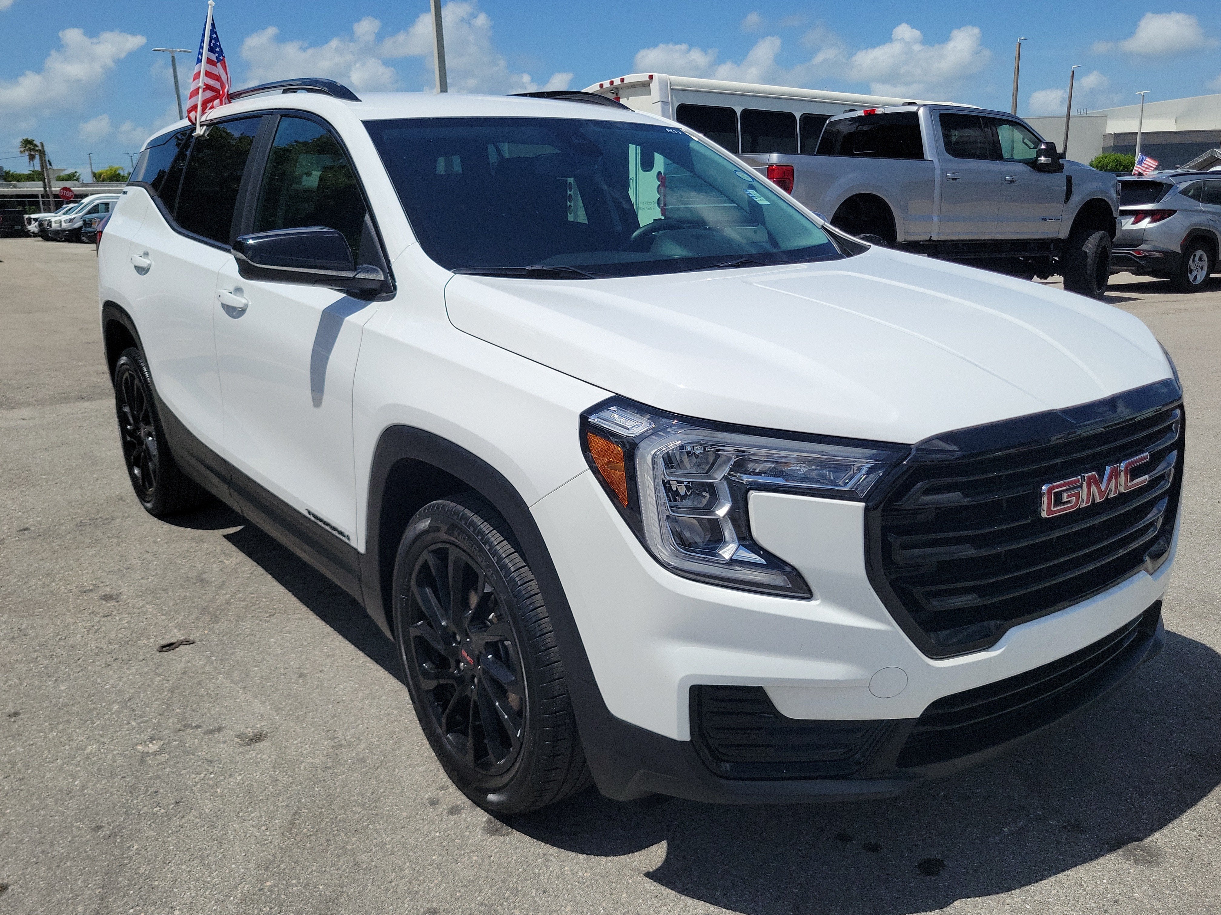 2023 GMC Terrain SLE