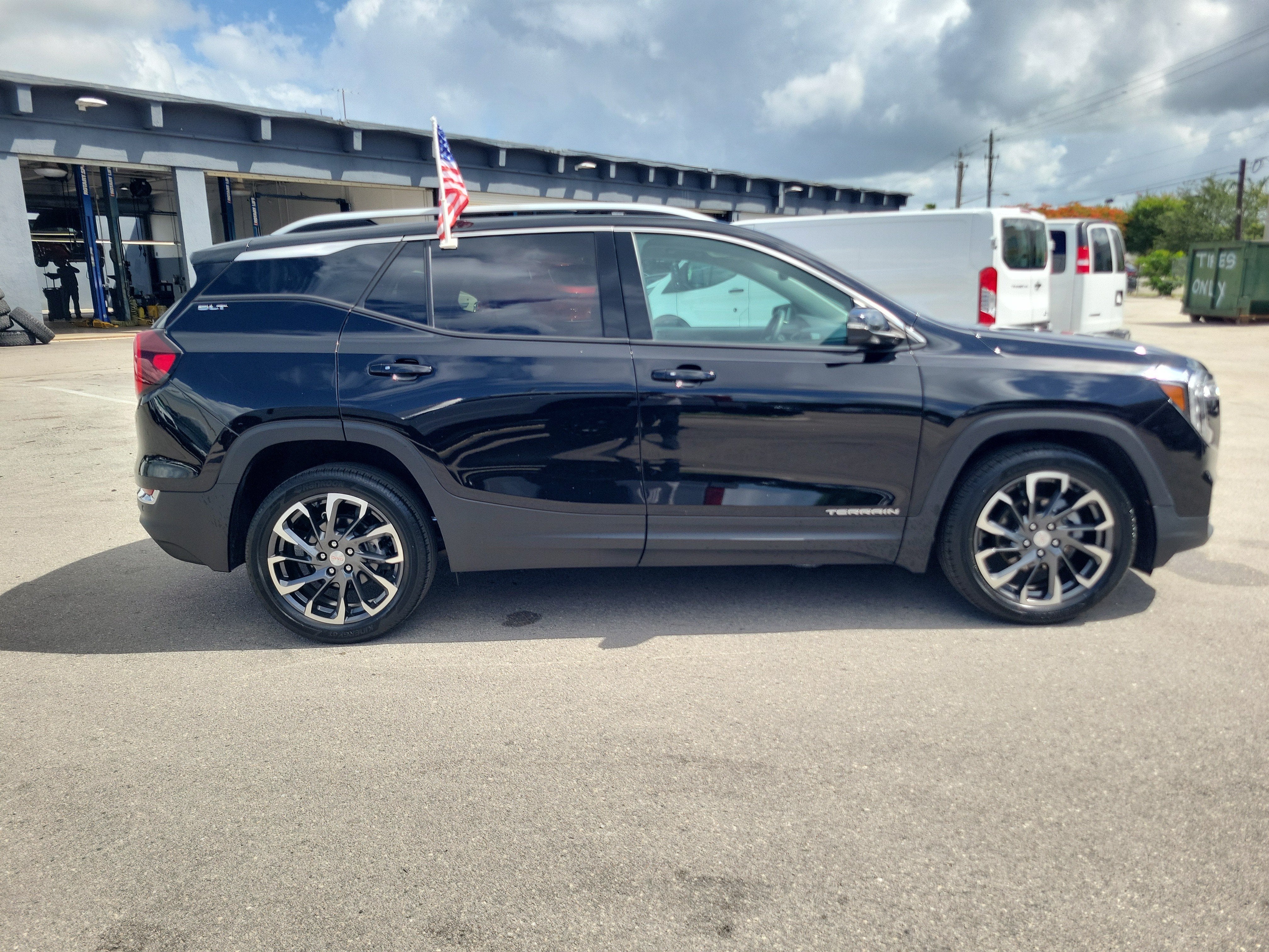 2024 GMC Terrain SLT