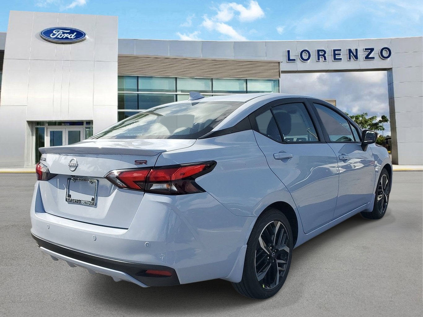 2025 Nissan Versa SR