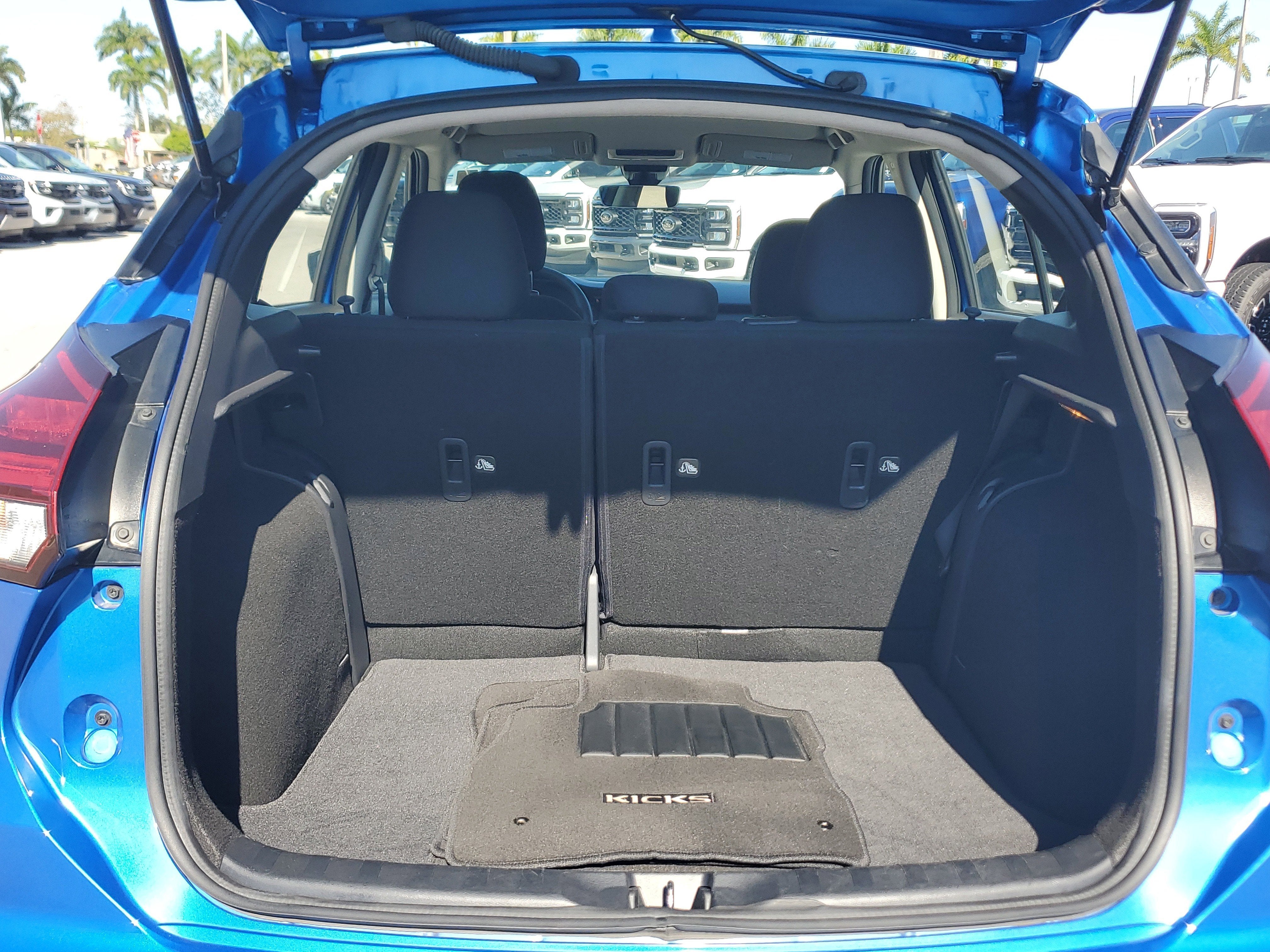 2024 Nissan Kicks S