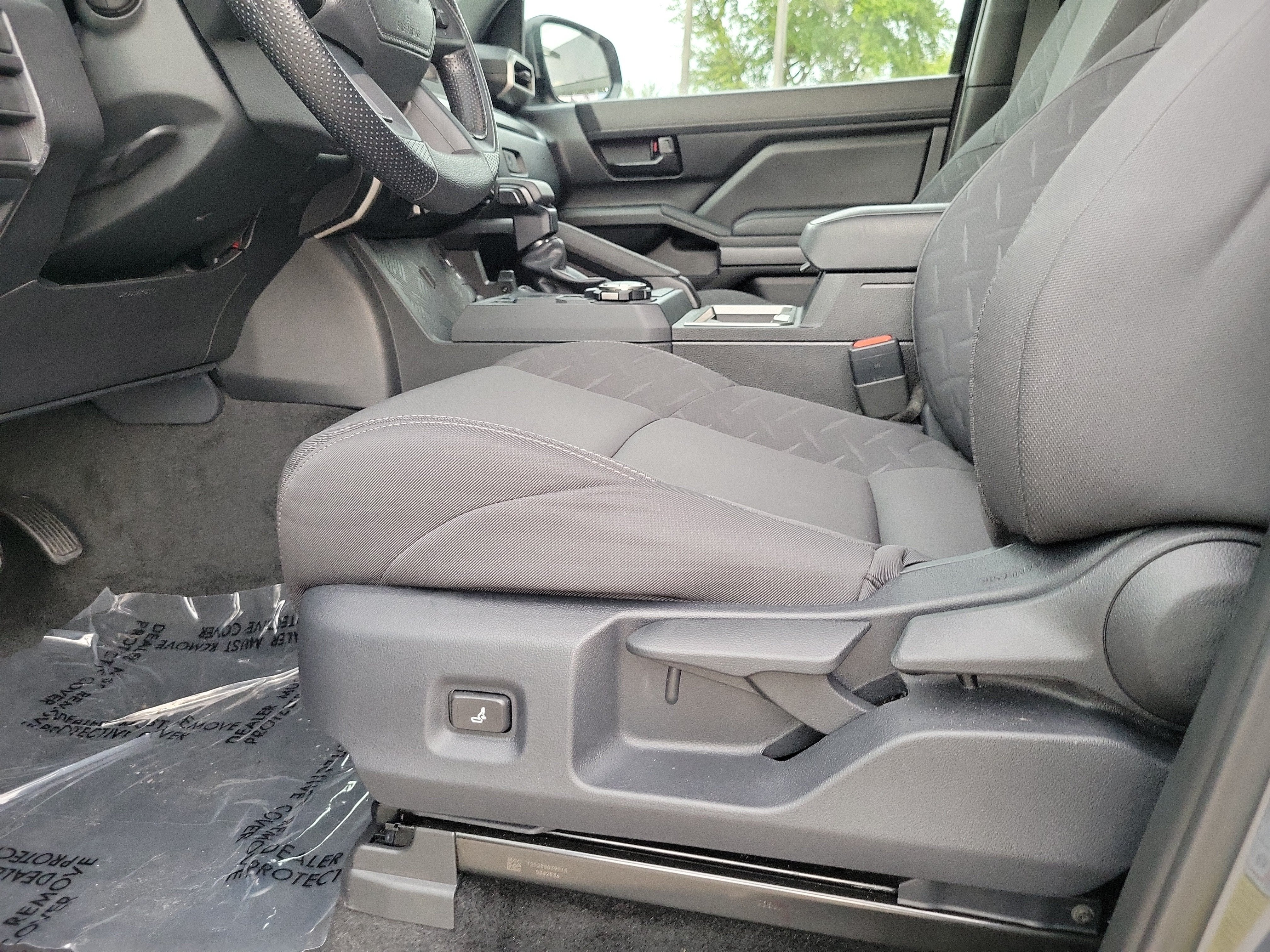 2025 Toyota Tacoma 4WD SR5 4WD
