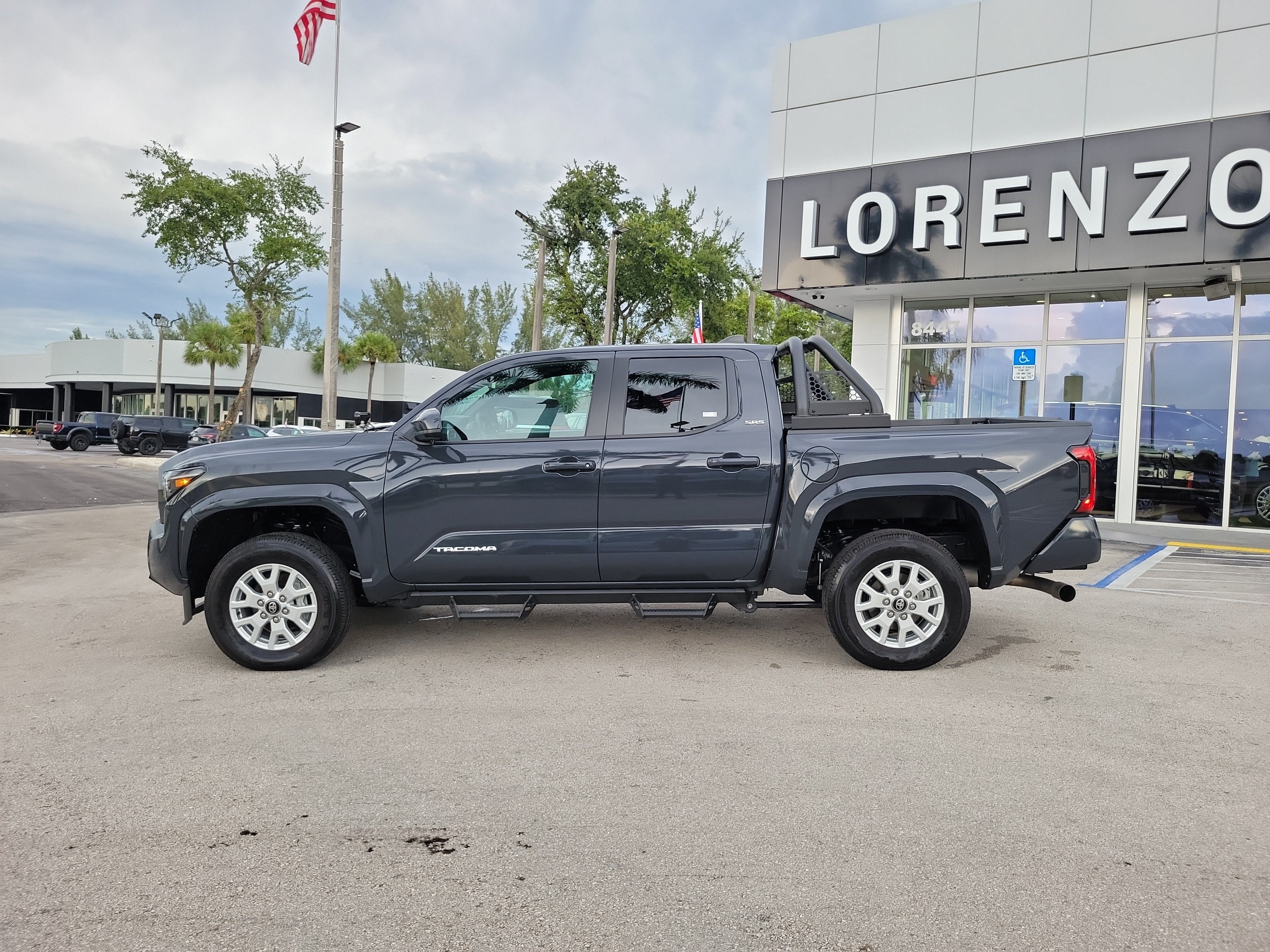 2025 Toyota Tacoma 4WD SR5 4WD