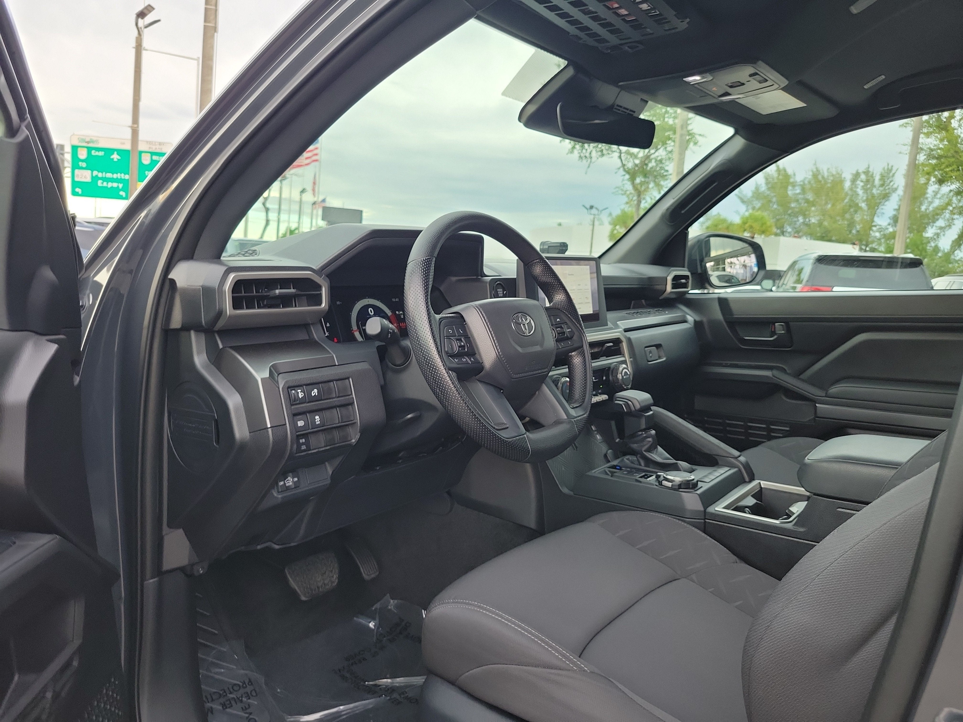 2025 Toyota Tacoma 4WD SR5 4WD