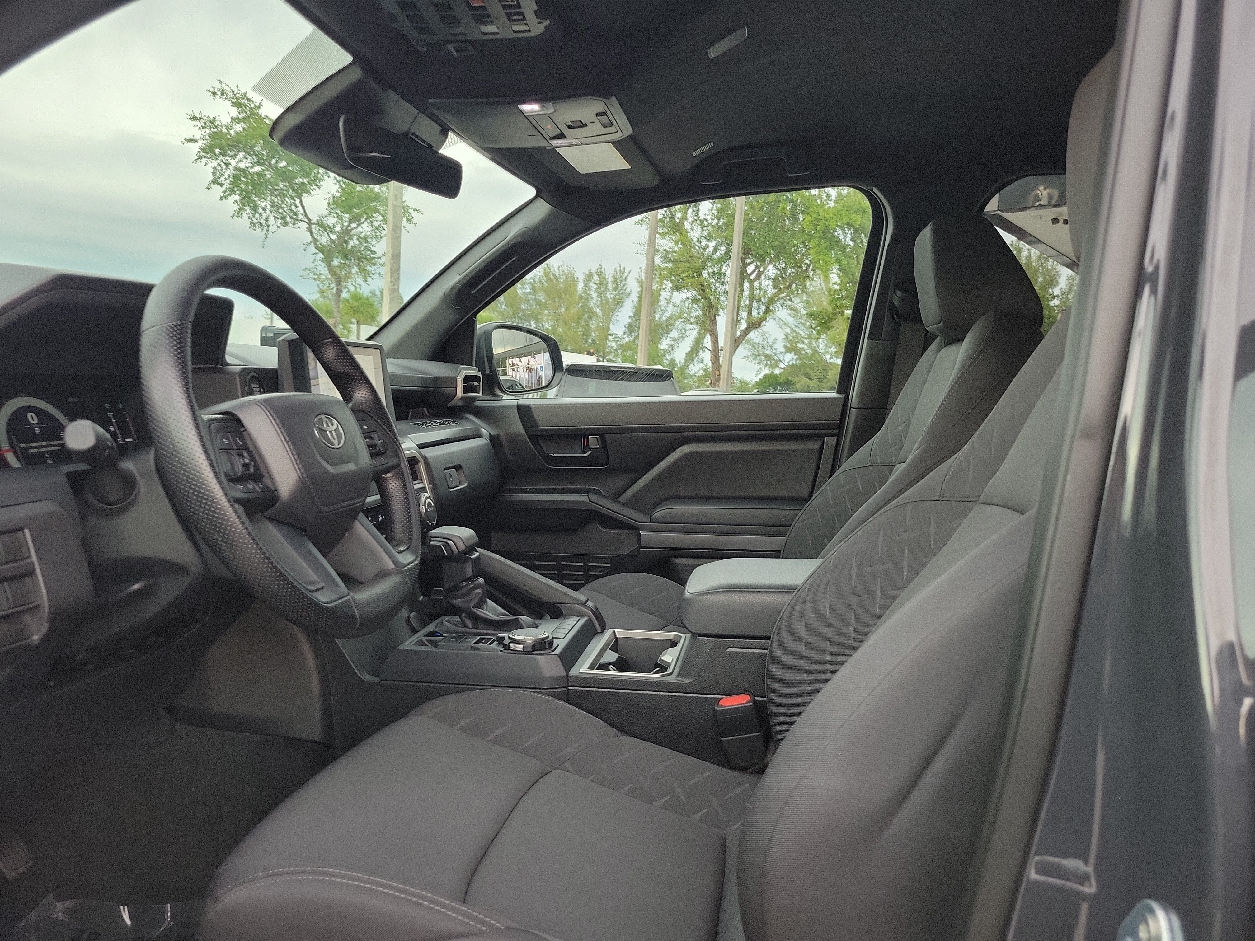 2025 Toyota Tacoma 4WD SR5 4WD