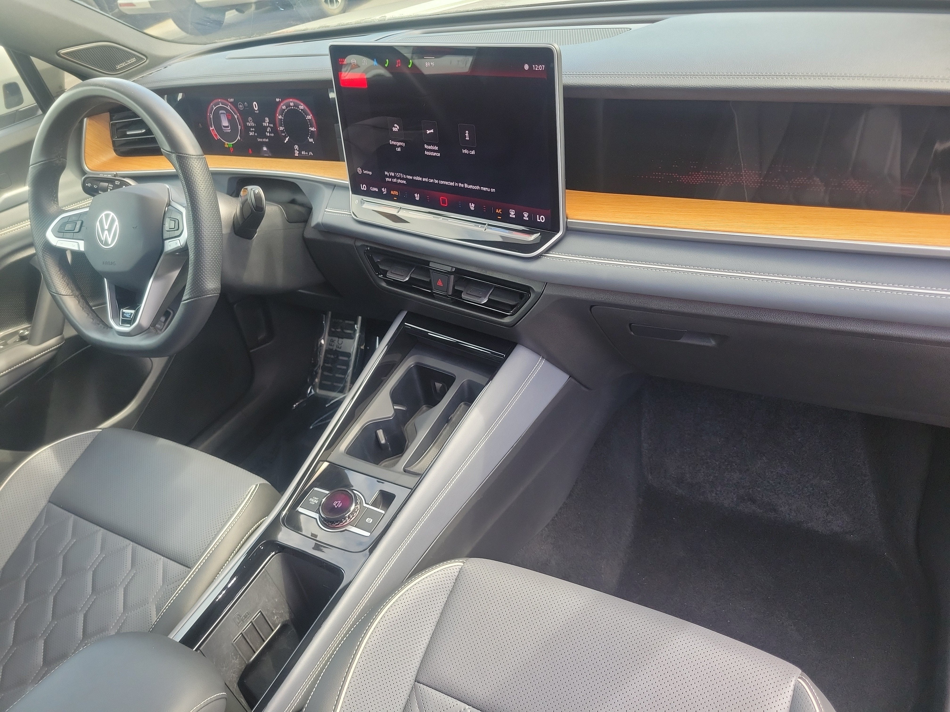 2025 Volkswagen Tiguan SEL R-Line
