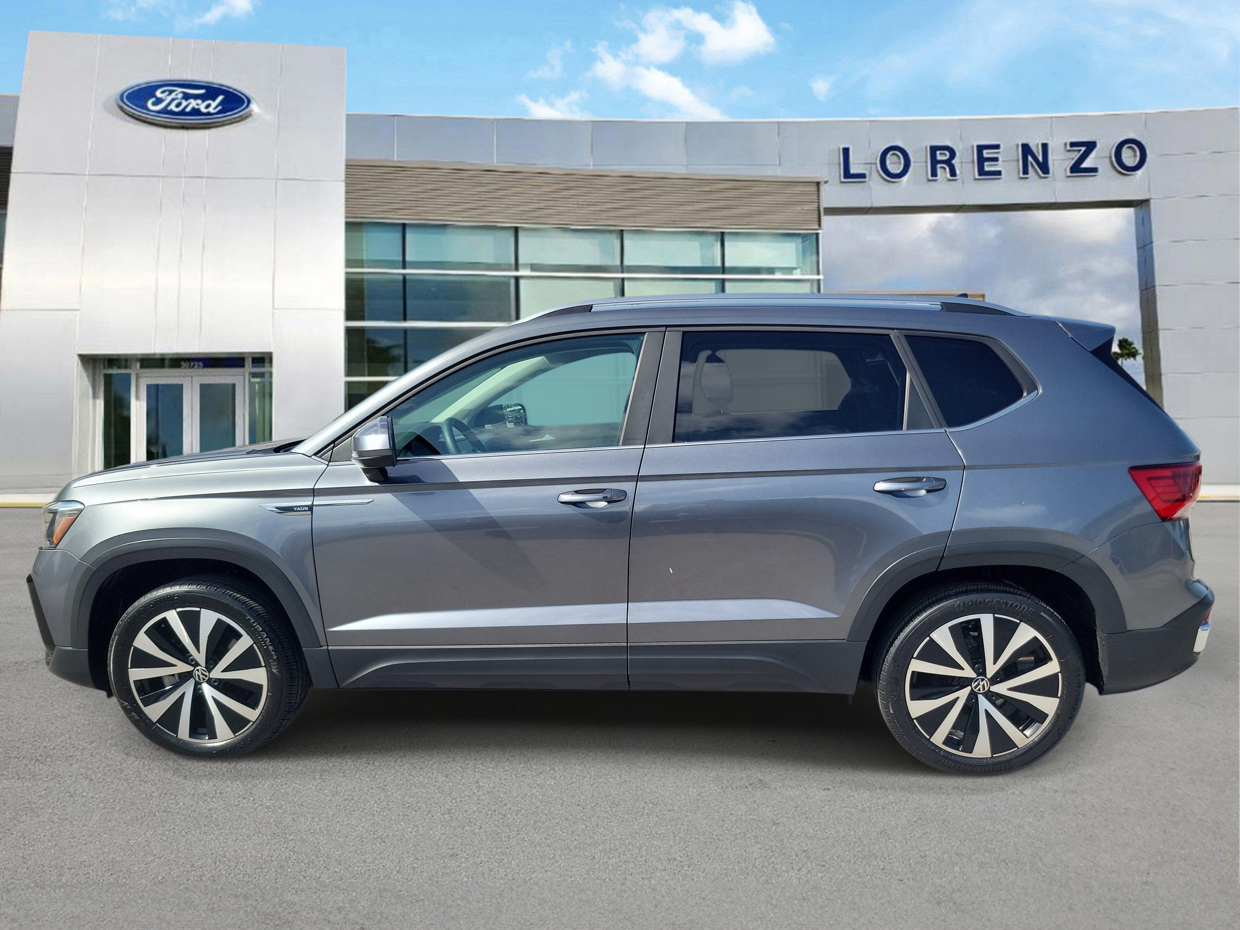 2022 Volkswagen Taos SE