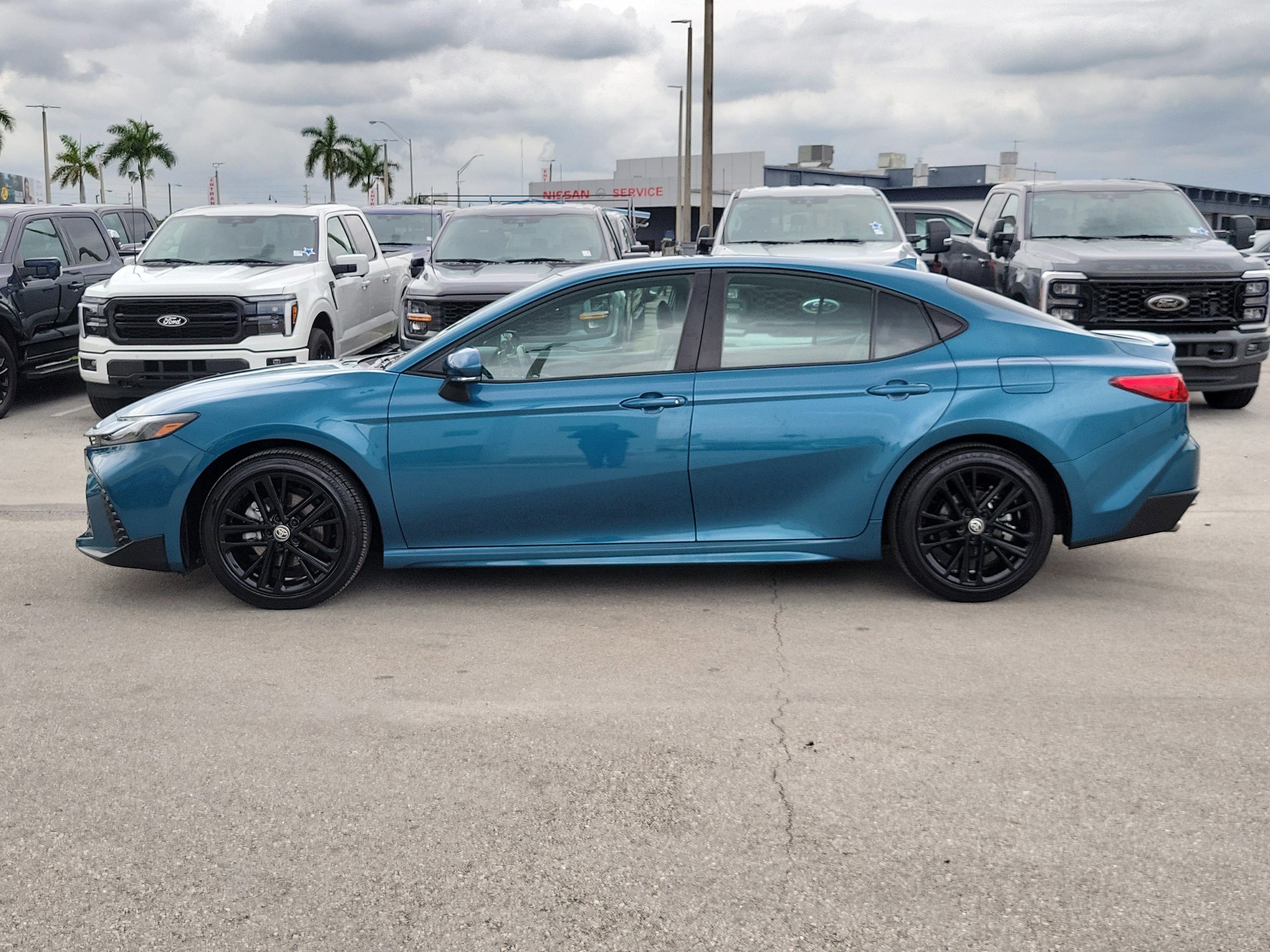 2025 Toyota Camry SE