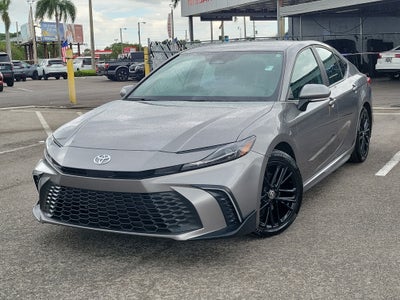 2025 Toyota Camry SE