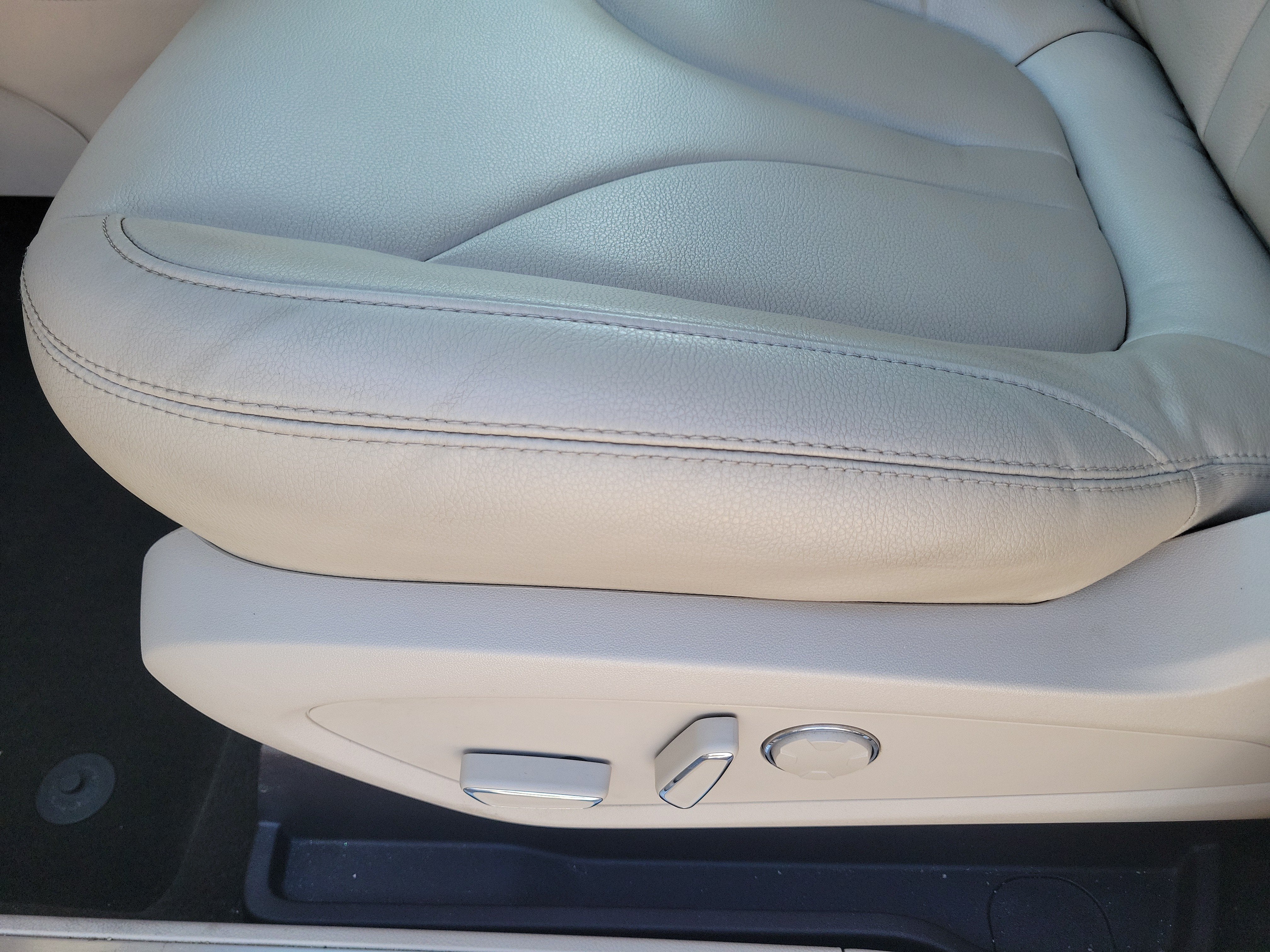 2019 Lincoln MKC Standard