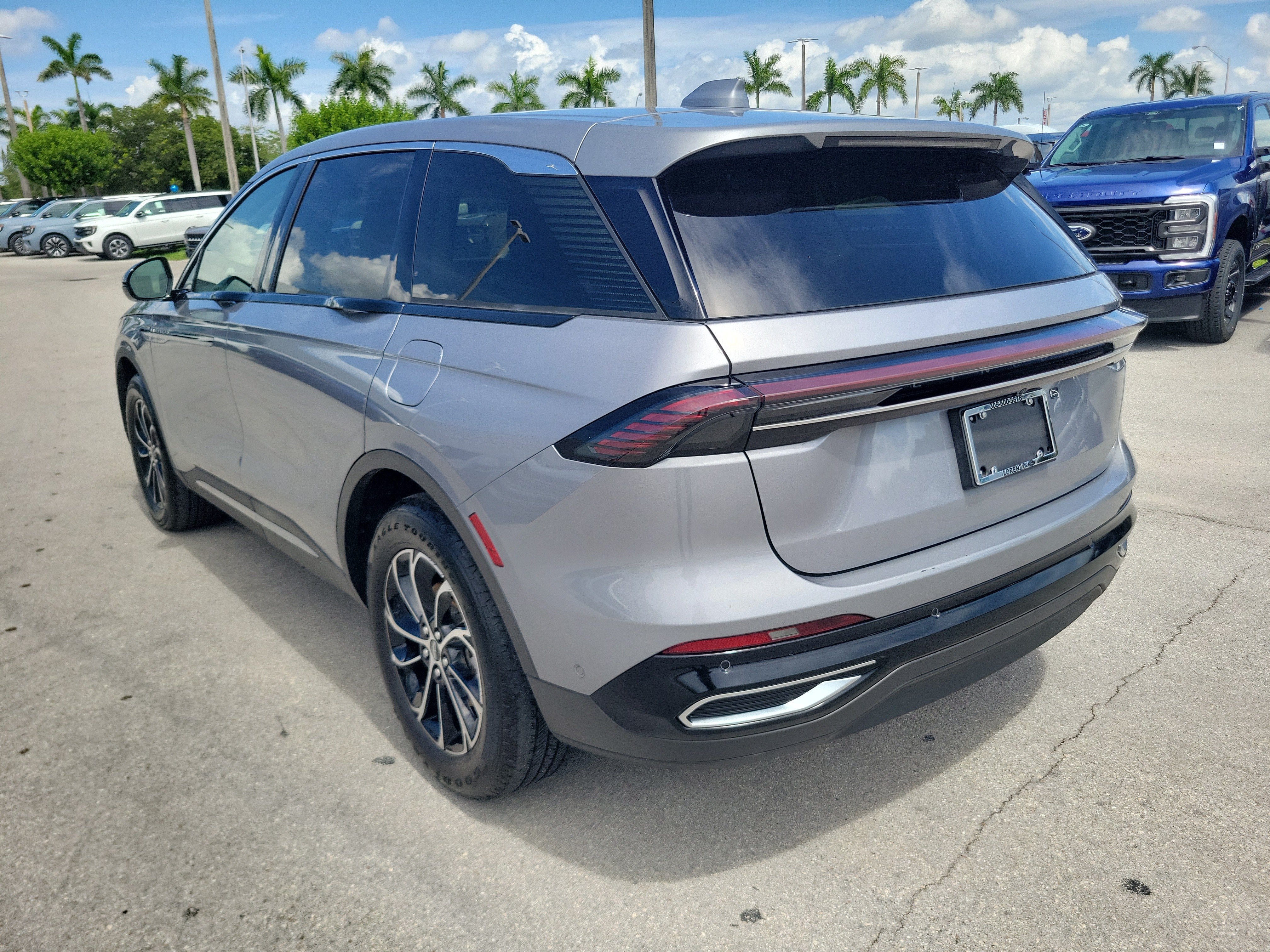 2024 Lincoln Nautilus Premiere 4WD