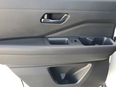 2024 Nissan Pathfinder S