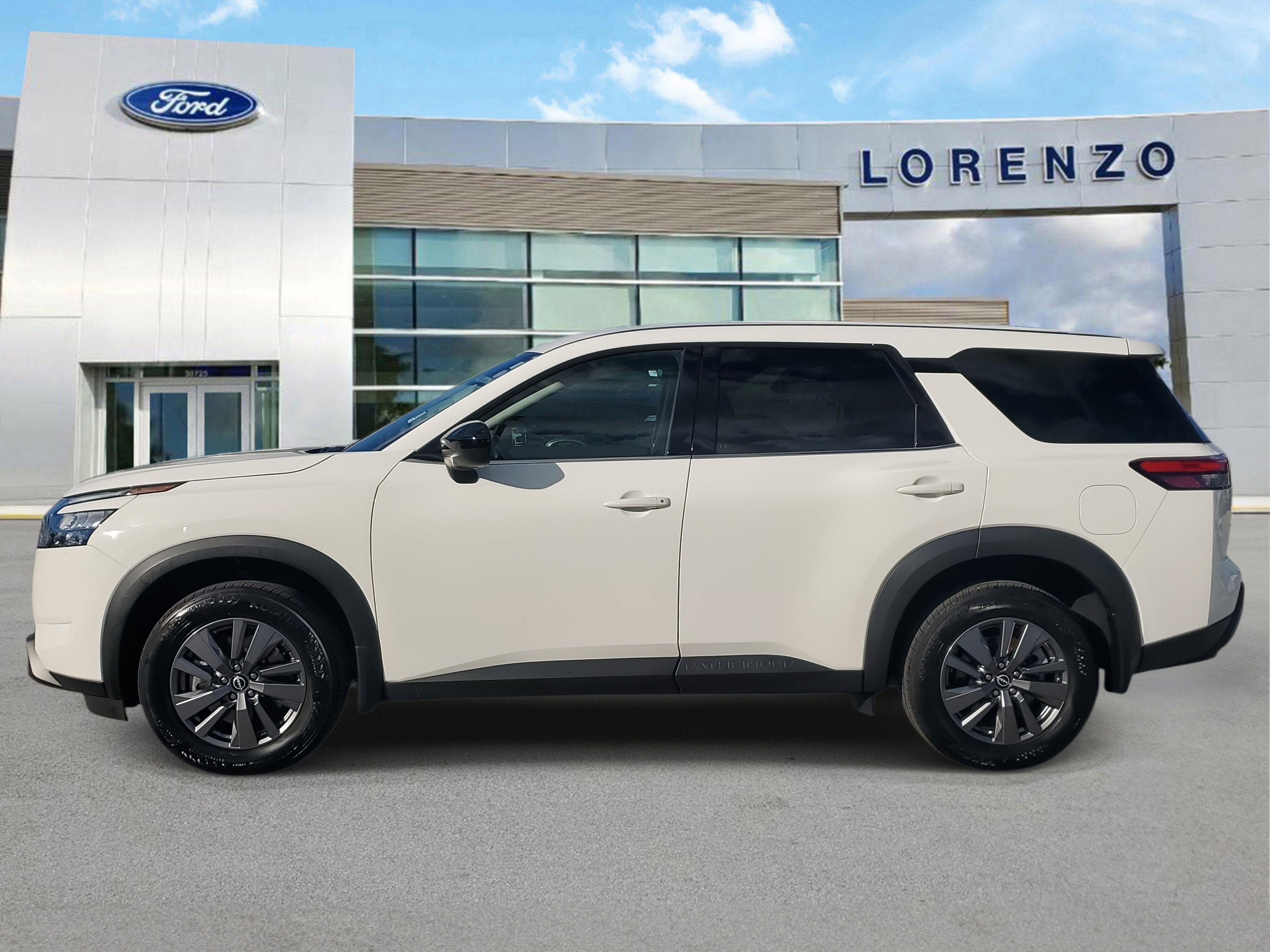 2024 Nissan Pathfinder S