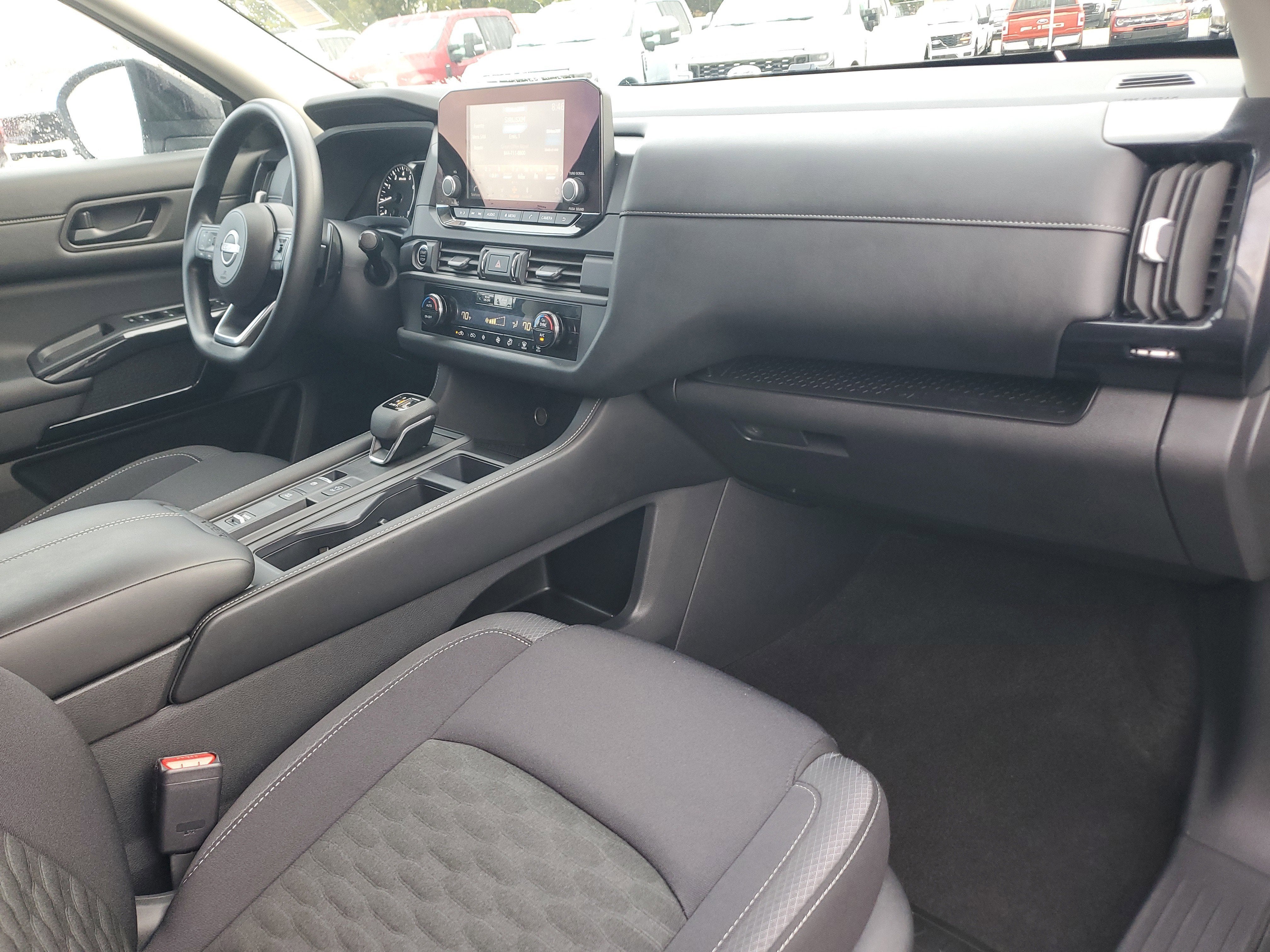 2024 Nissan Pathfinder S