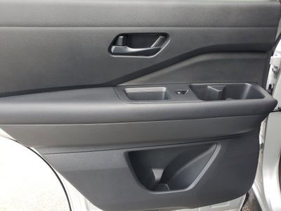 2024 Nissan Pathfinder S