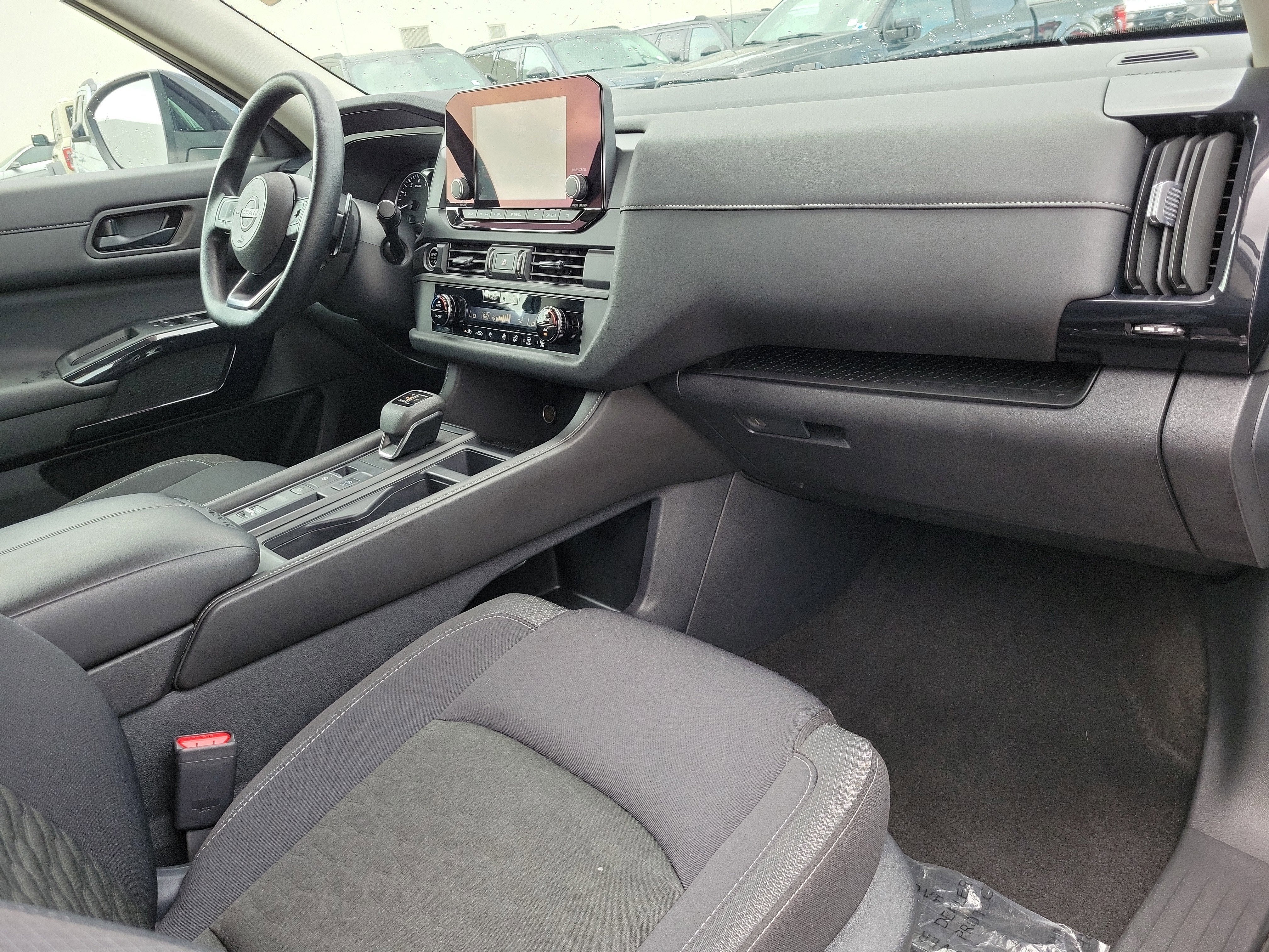 2024 Nissan Pathfinder S