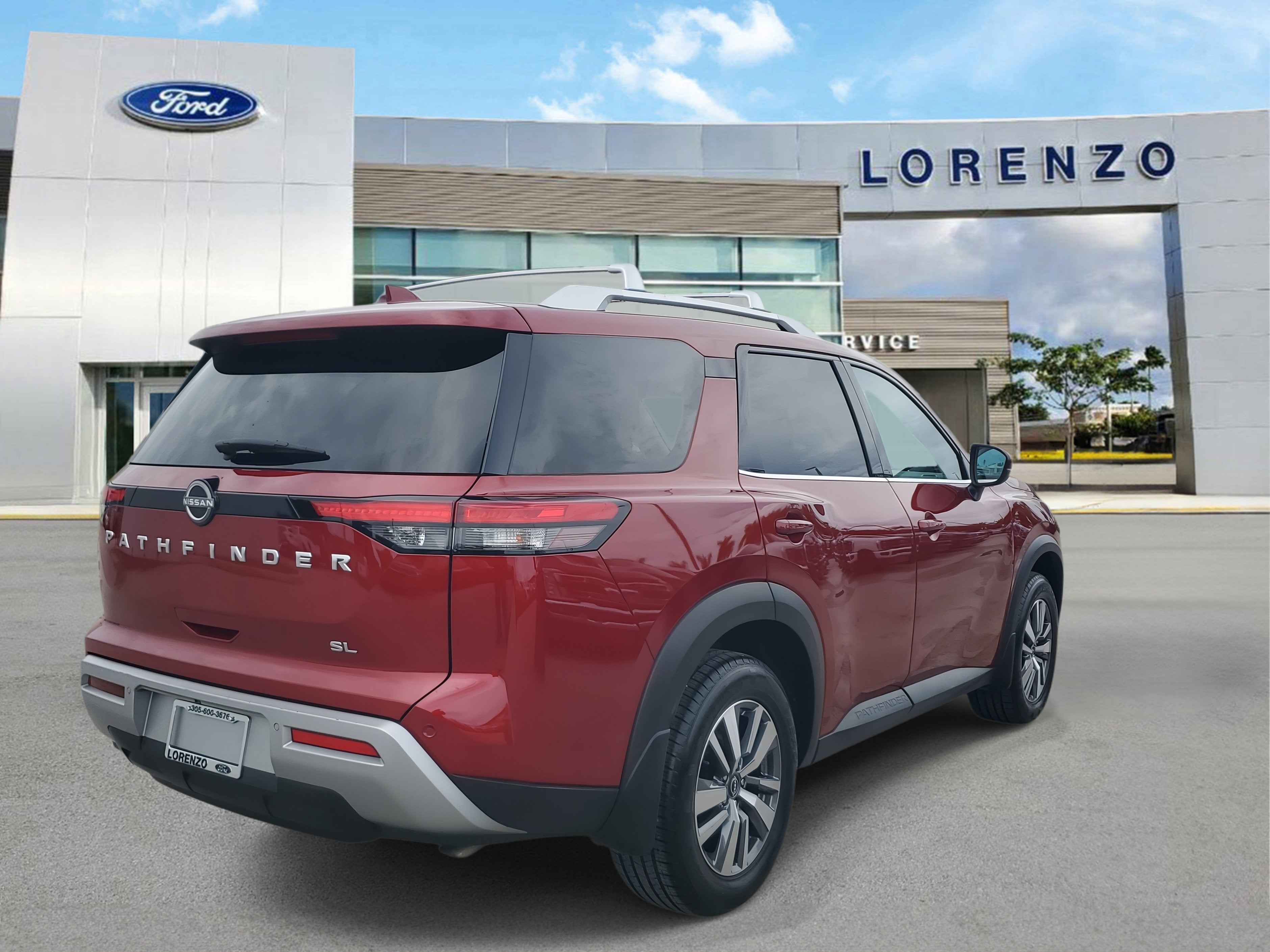 2024 Nissan Pathfinder SL