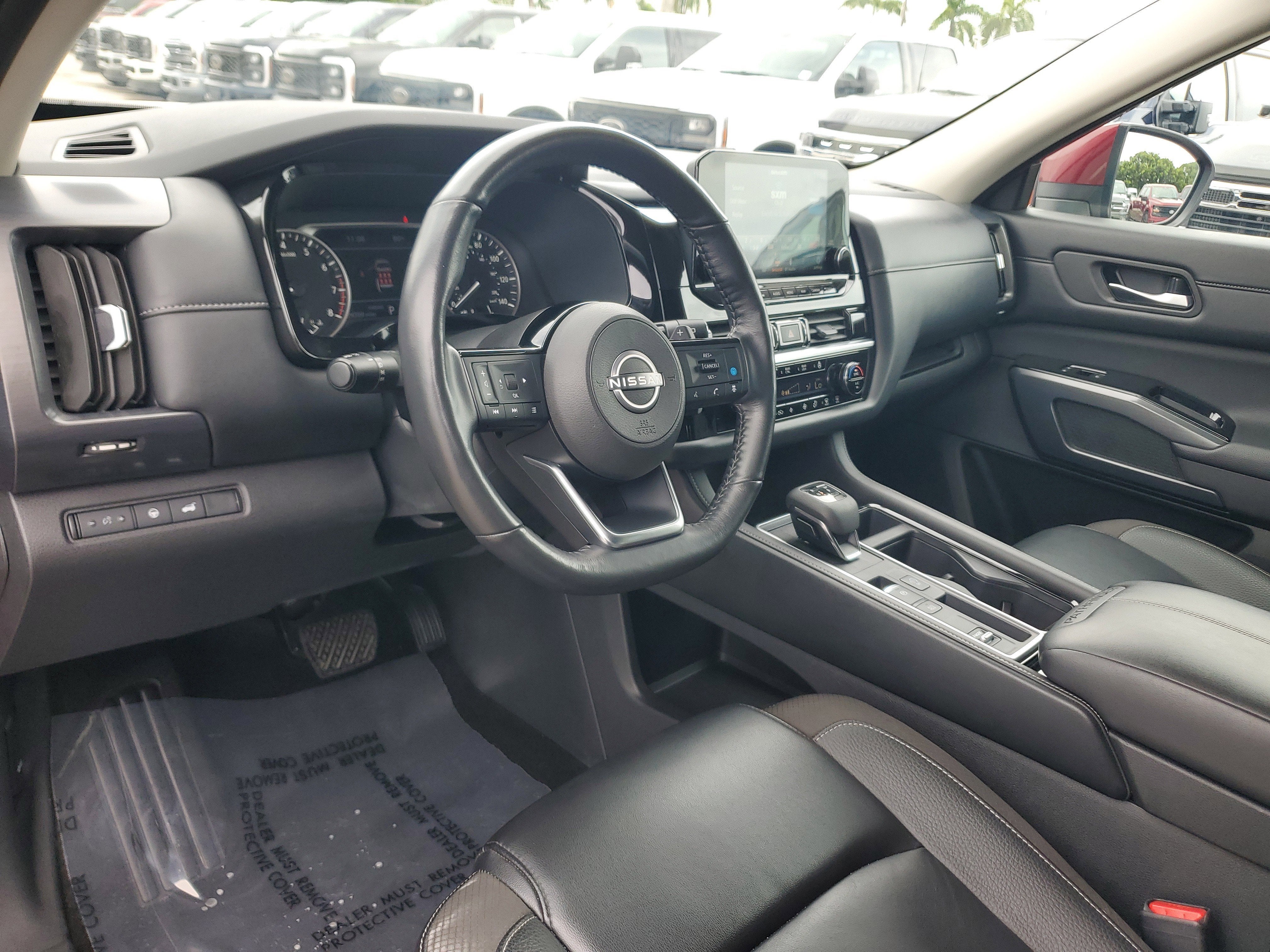 2024 Nissan Pathfinder SL