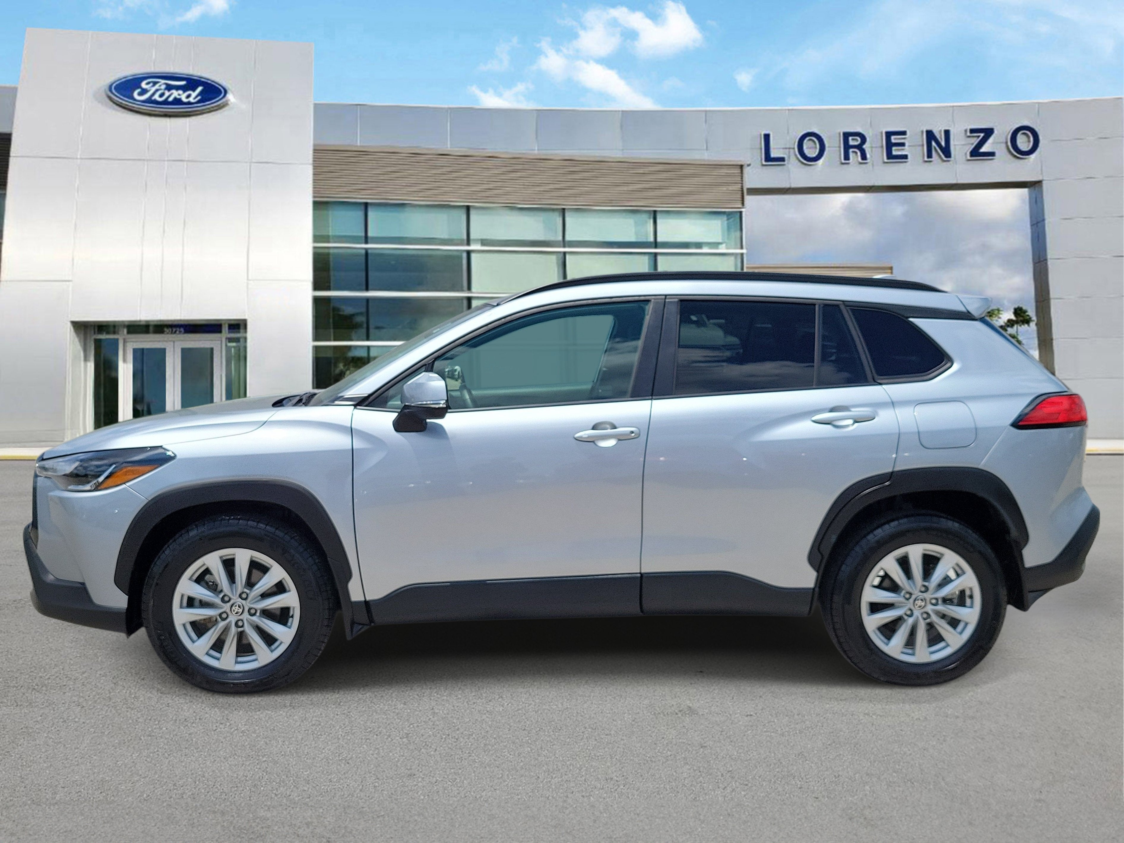 2024 Toyota Corolla Cross LE