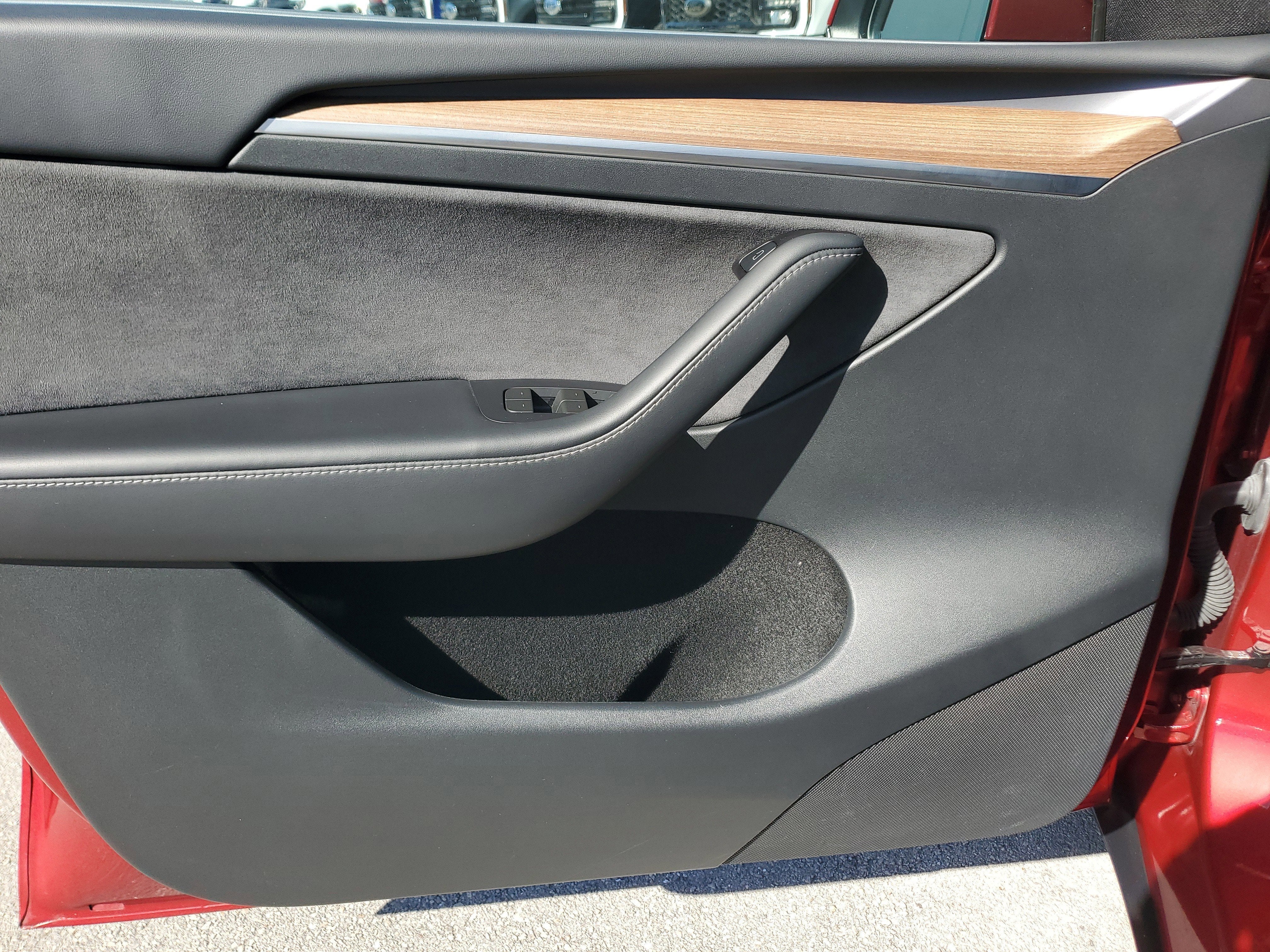 2024 Tesla Model Y Performance