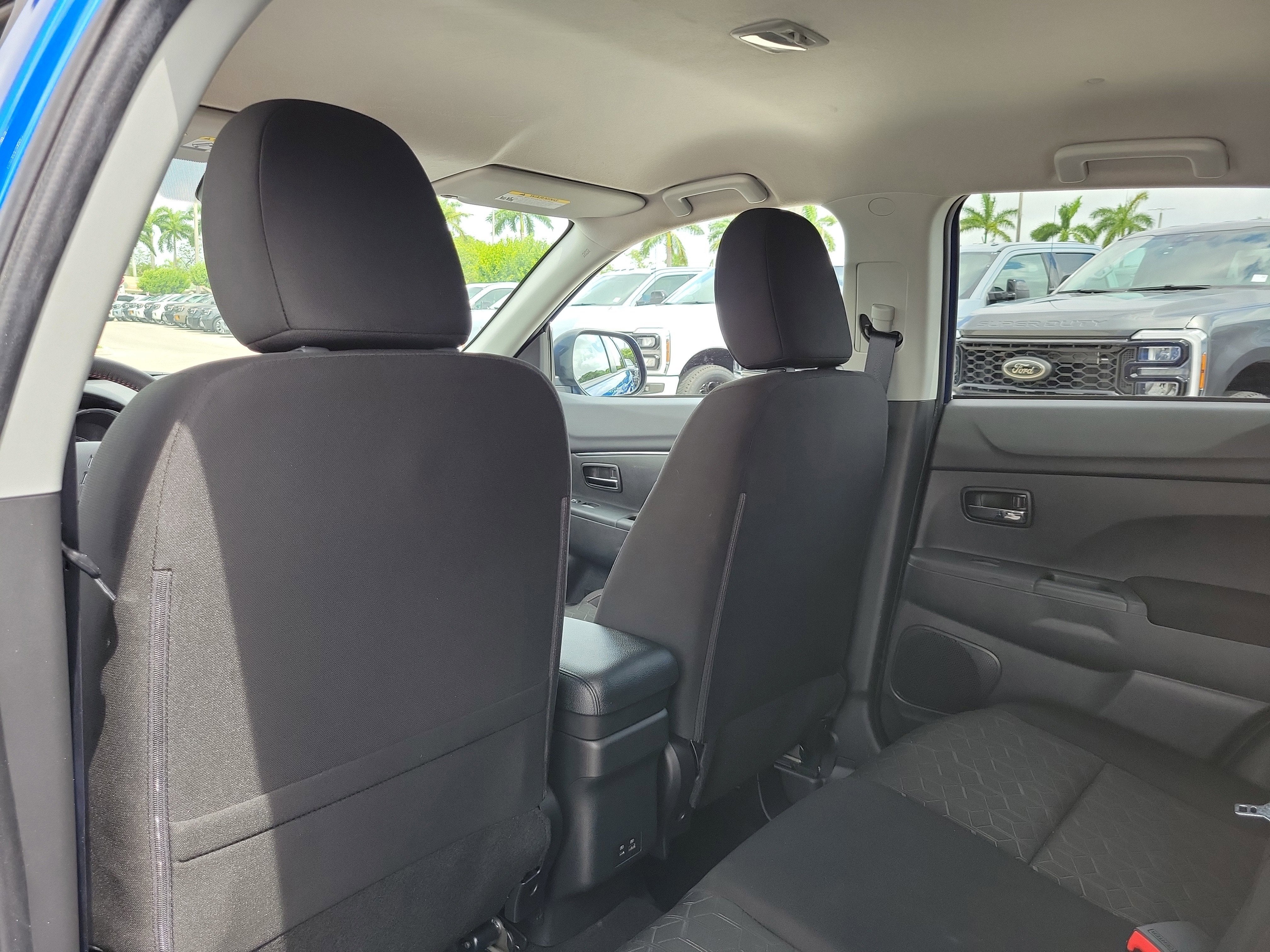 2025 Mitsubishi Outlander Sport LE