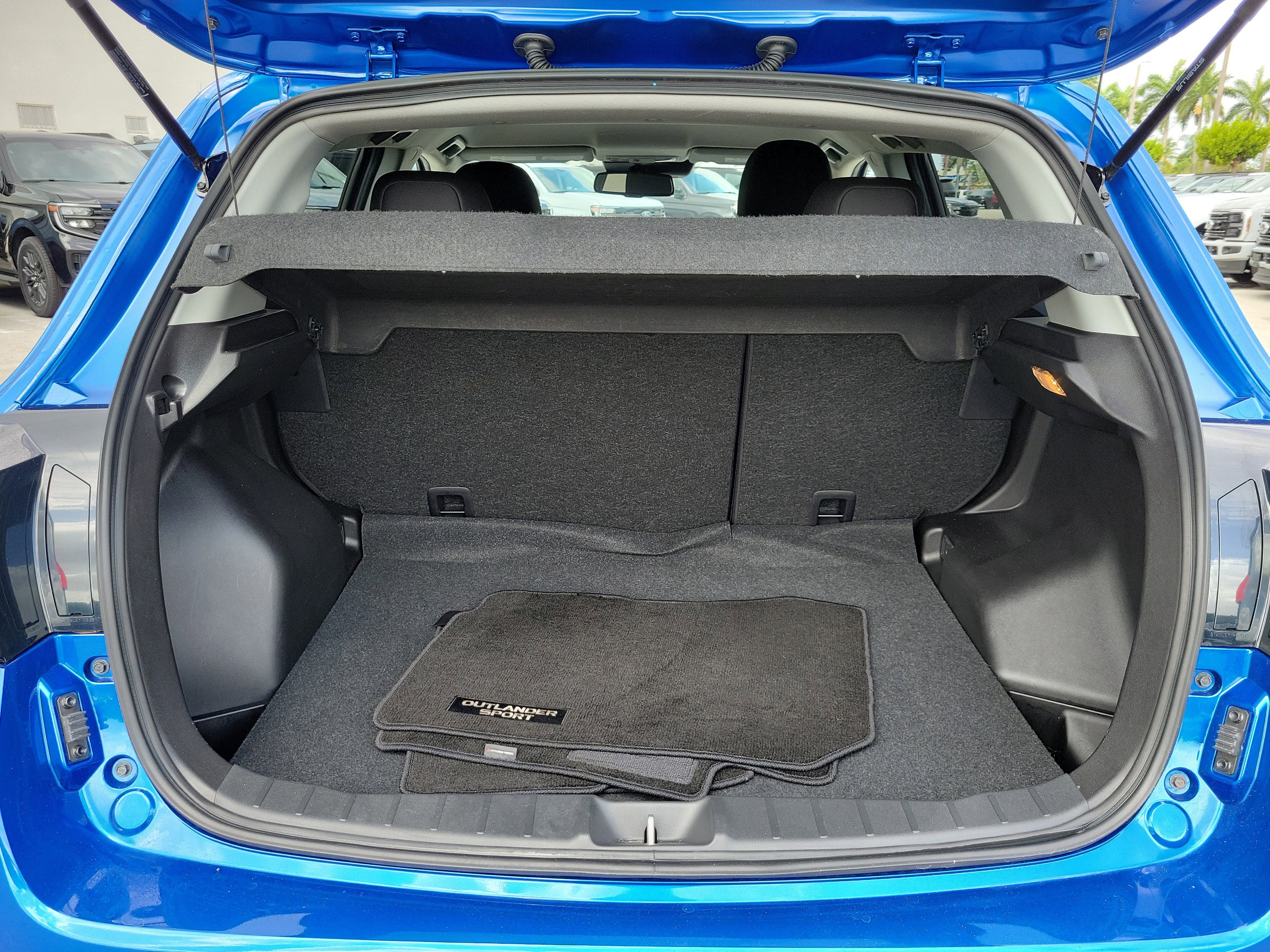 2025 Mitsubishi Outlander Sport LE