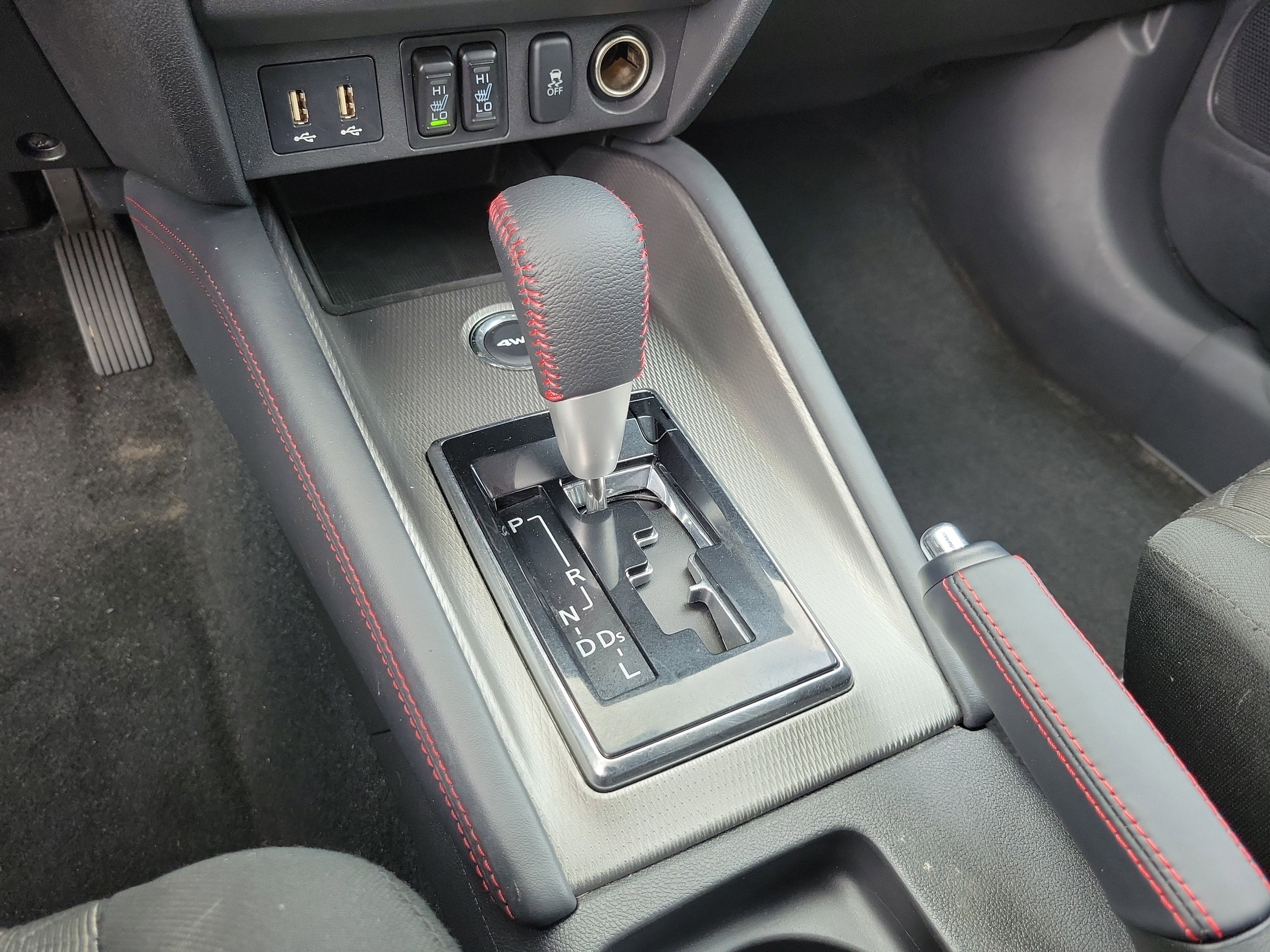 2025 Mitsubishi Outlander Sport LE
