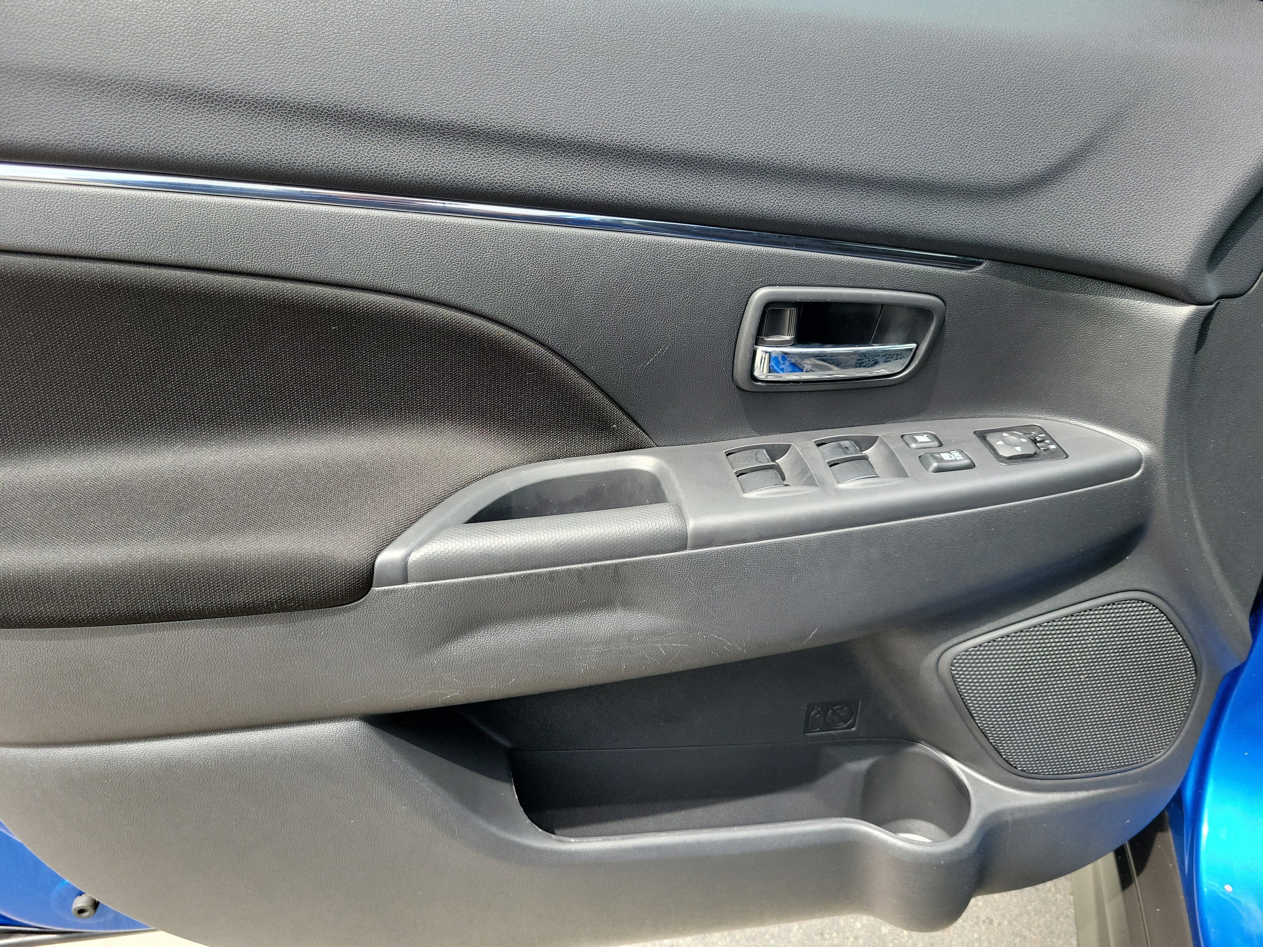 2025 Mitsubishi Outlander Sport LE