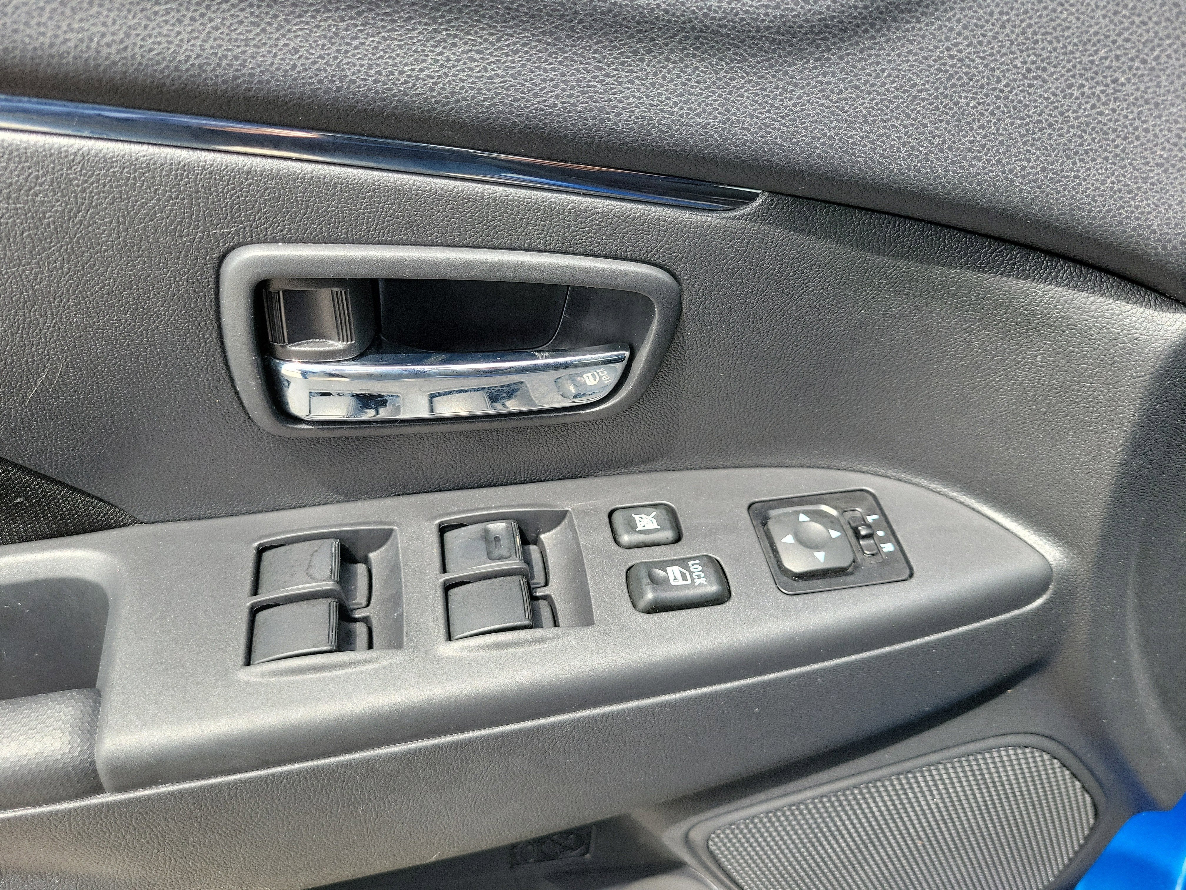 2025 Mitsubishi Outlander Sport LE