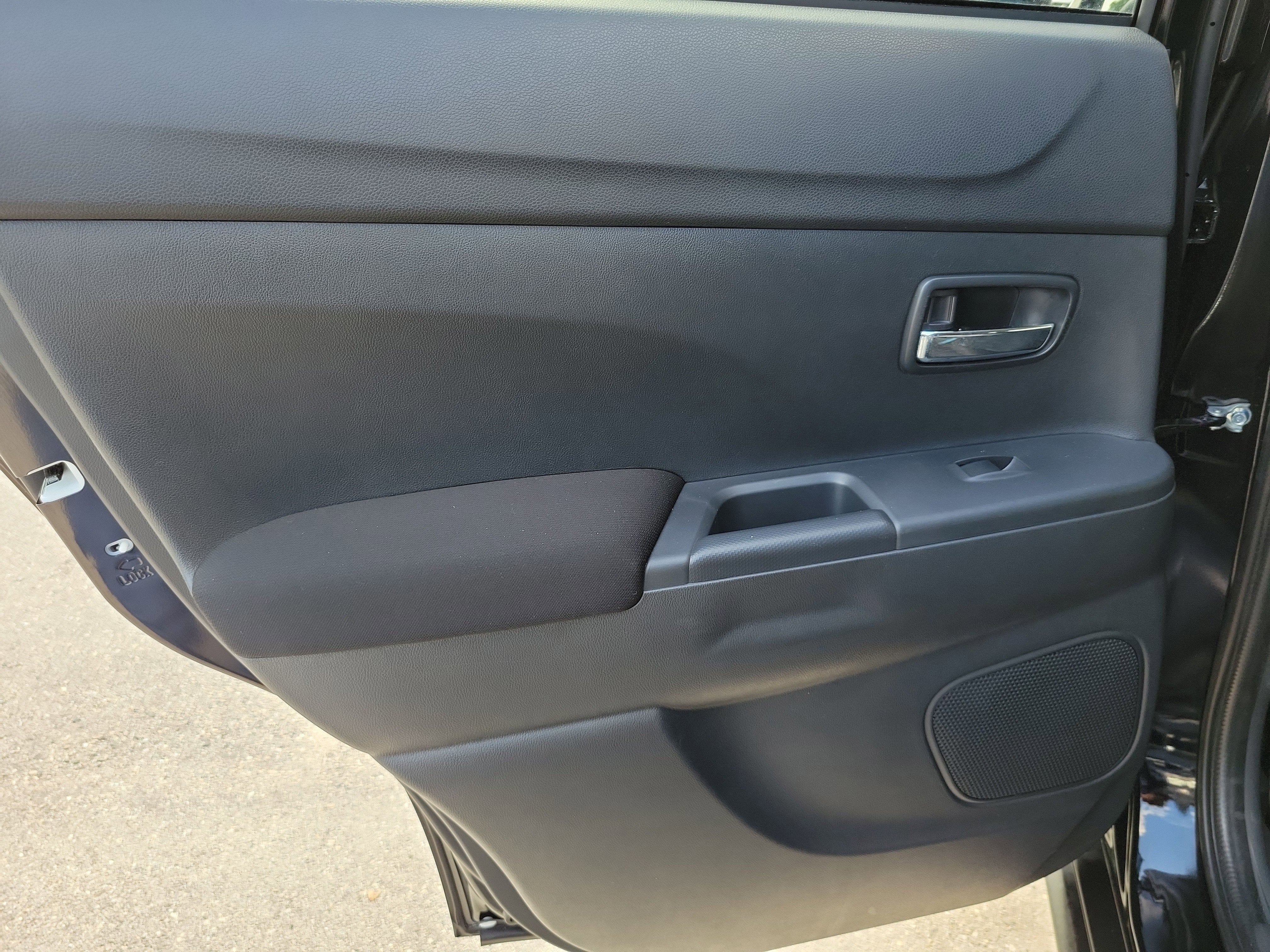 2025 Mitsubishi Outlander Sport ES 4WD
