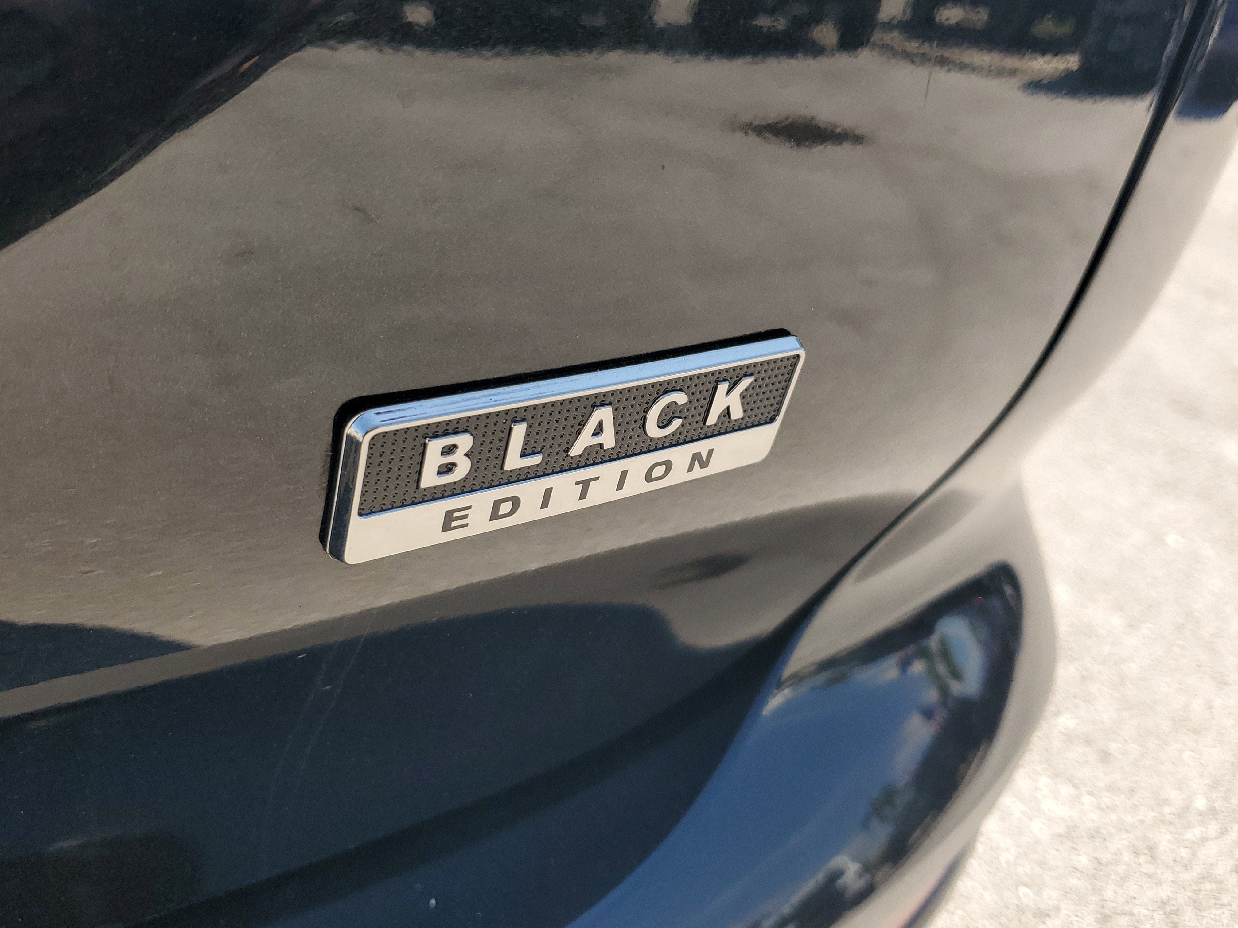 2022 Mitsubishi Outlander Black Edition