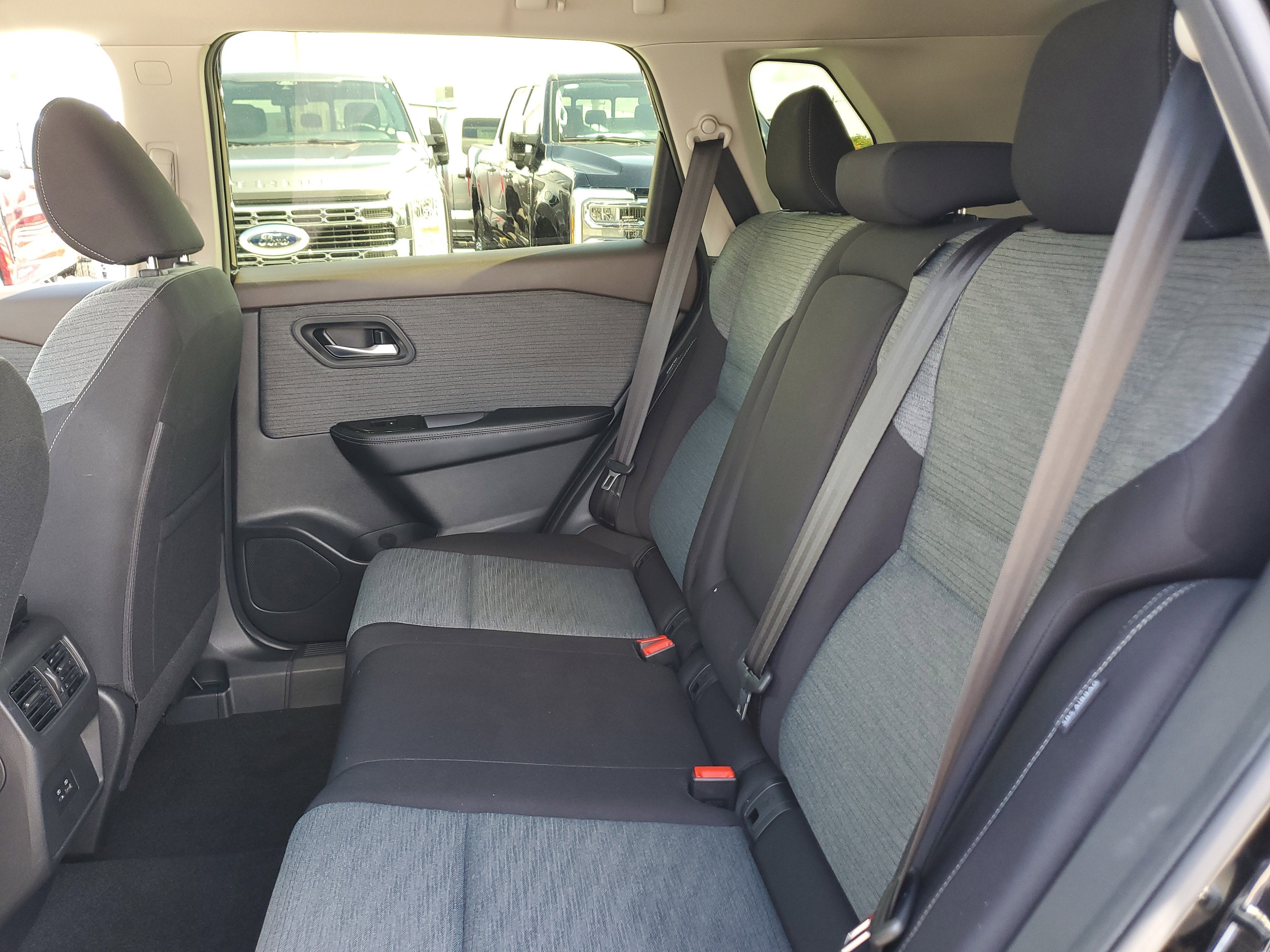 2023 Nissan Rogue SV 4WD