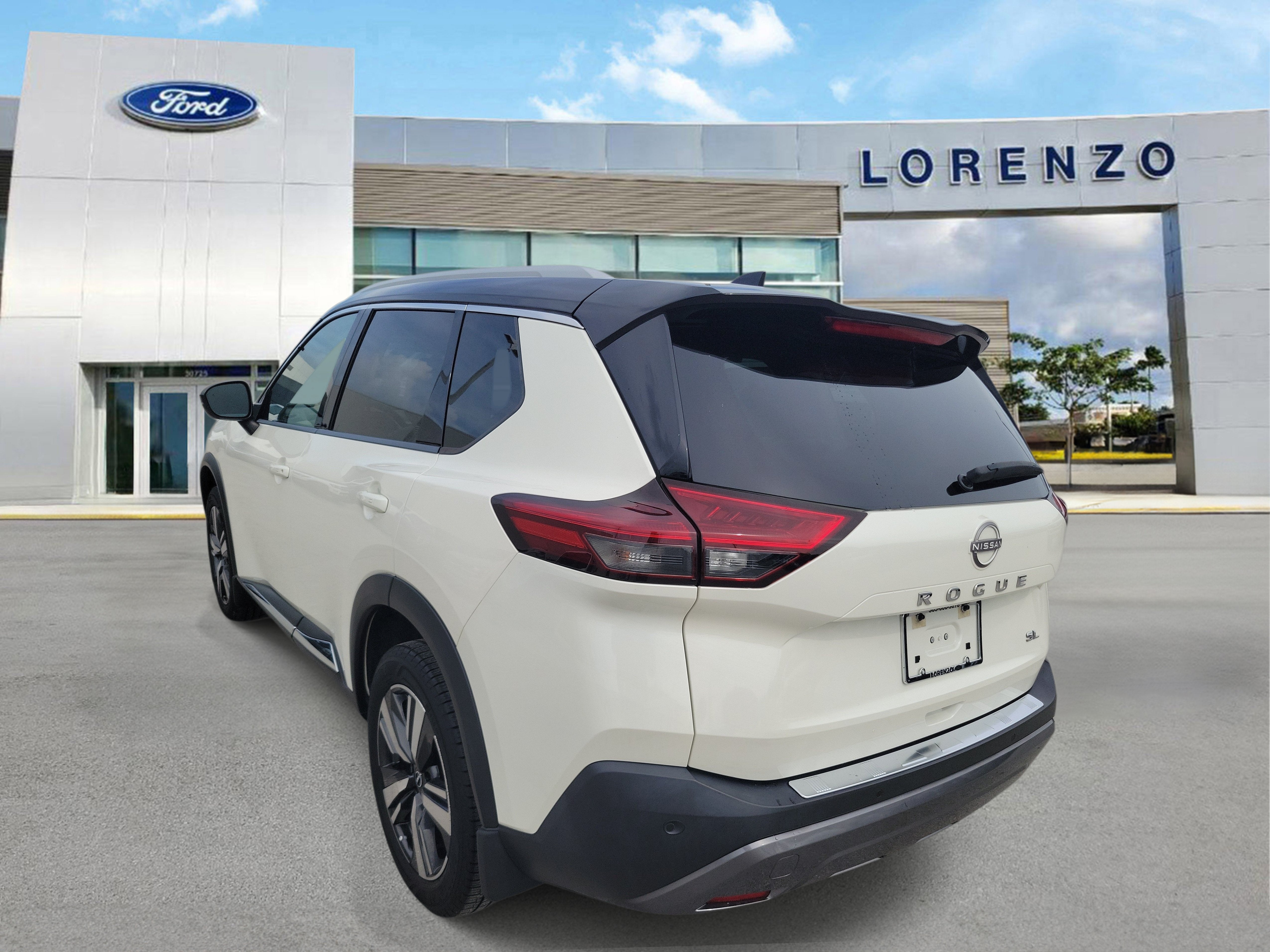 2022 Nissan Rogue SL