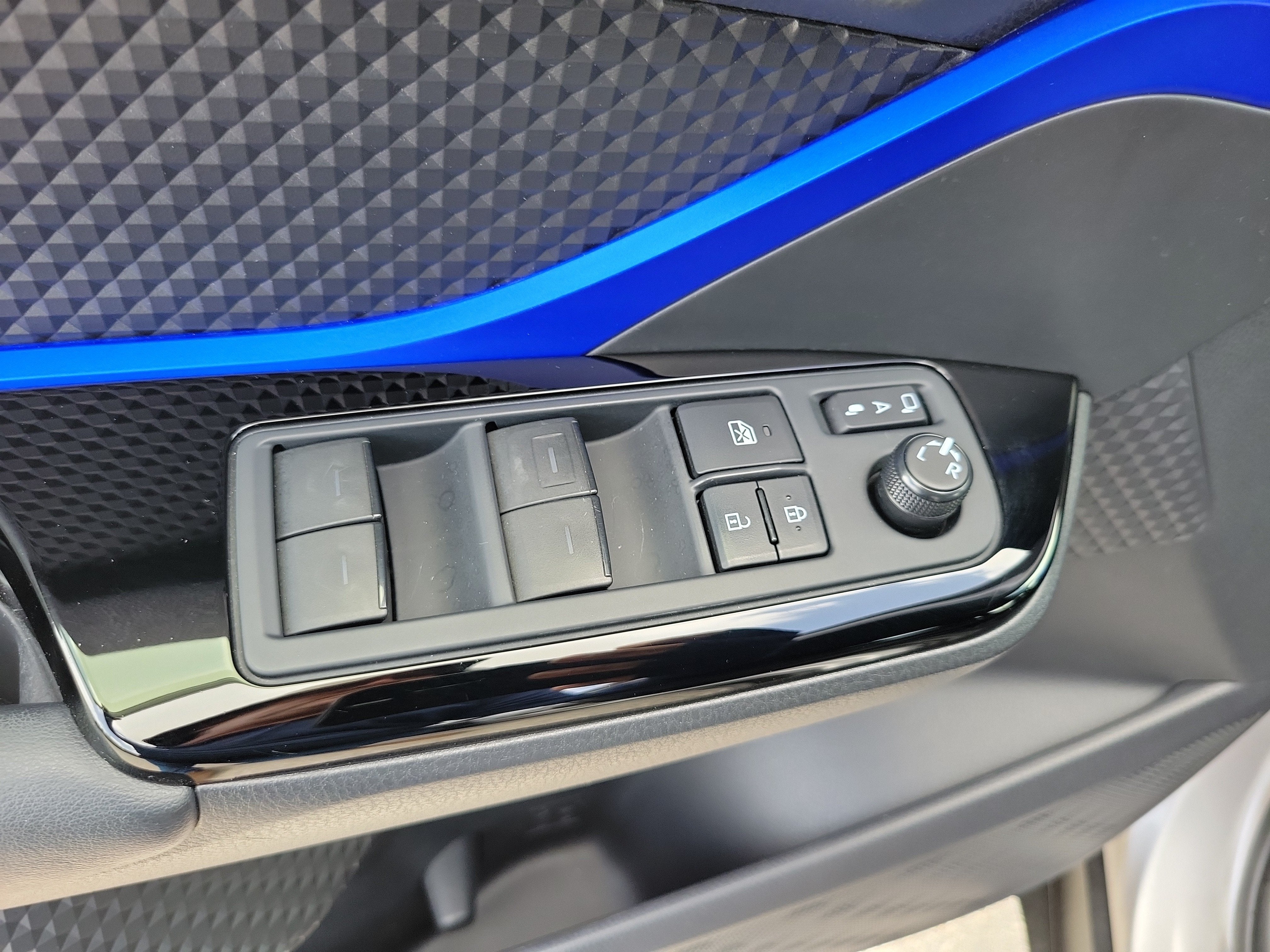 2020 Toyota C-HR XLE